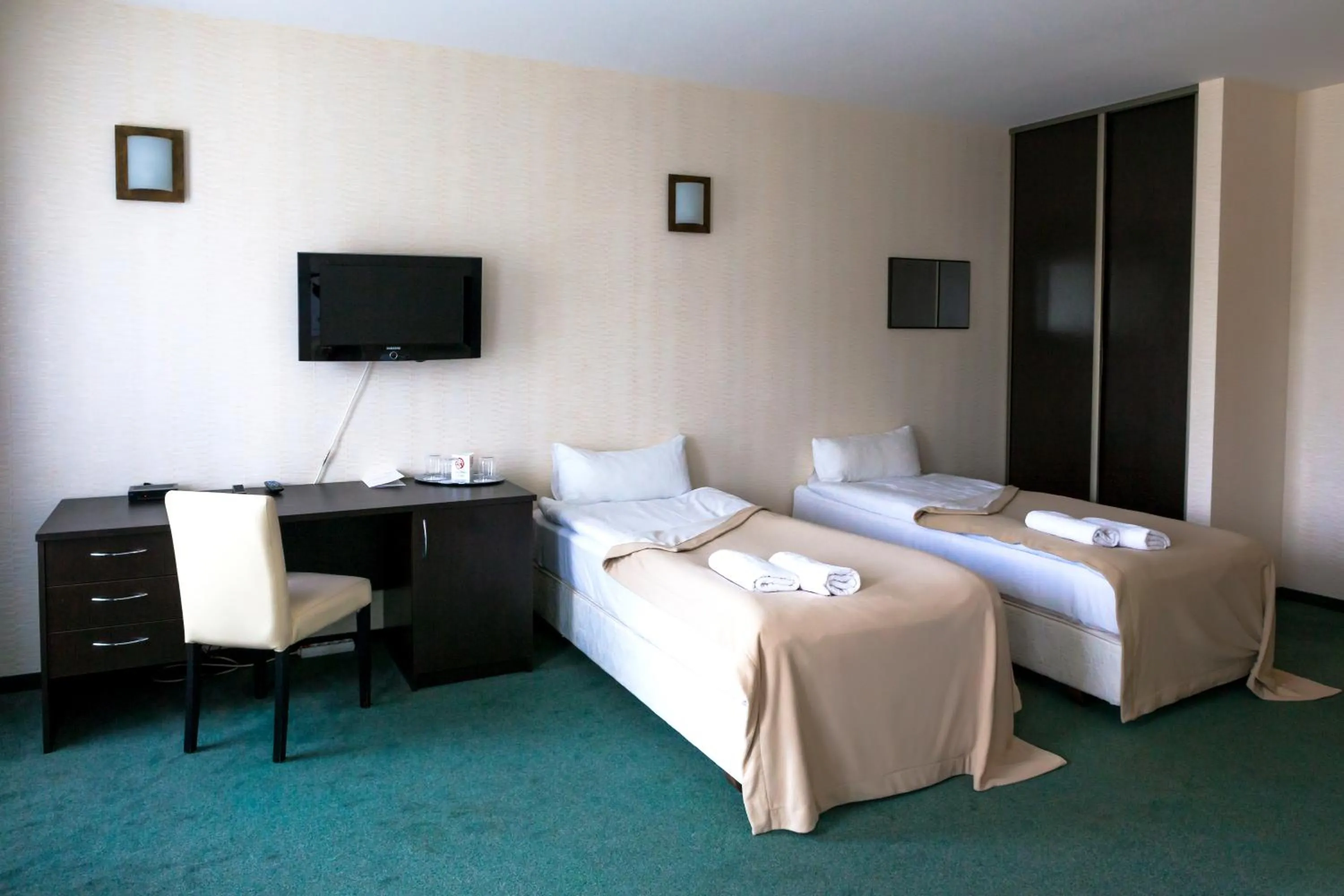 Photo of the whole room, Bed in Hotel Palma