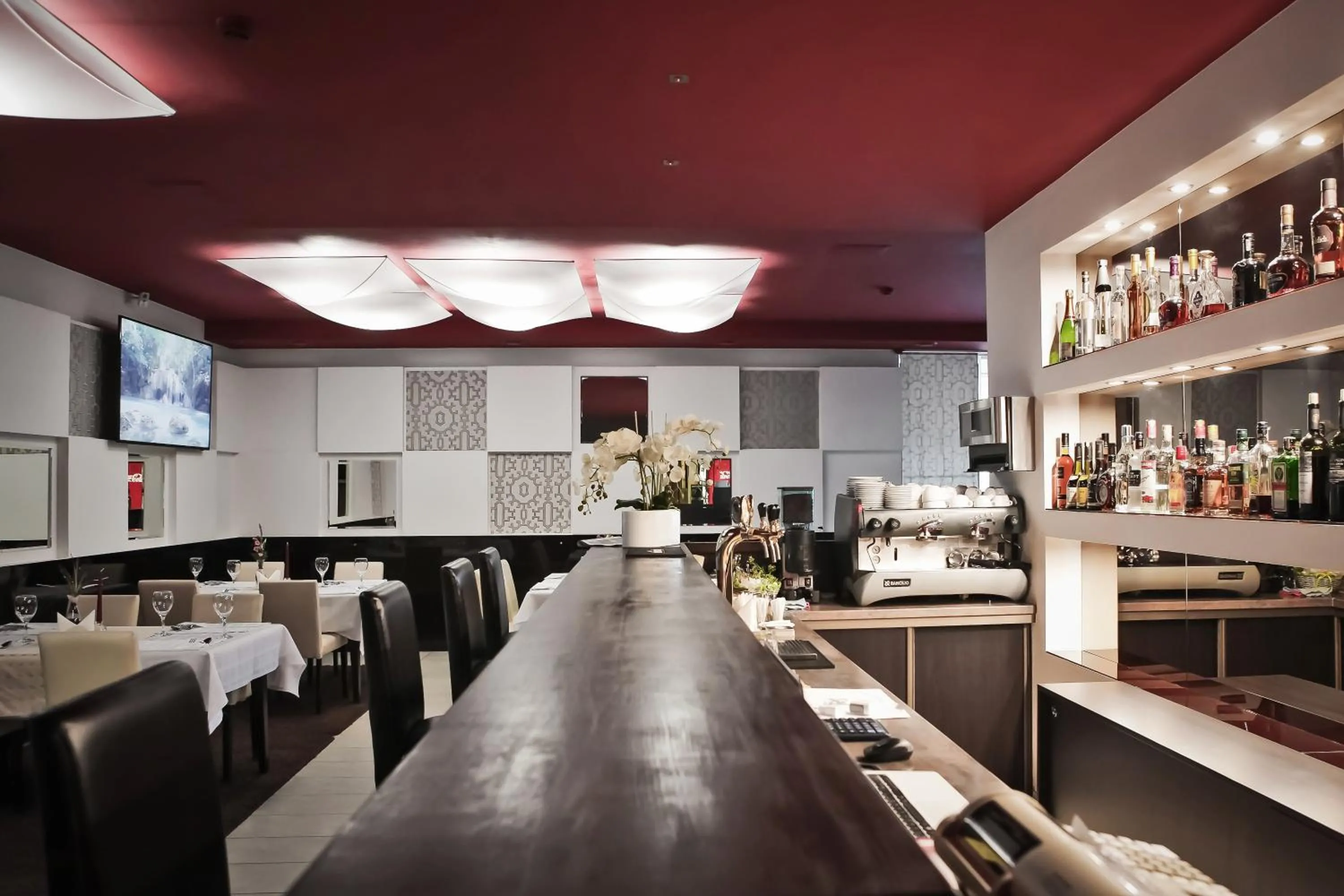 Restaurant/places to eat in Hotel Palma