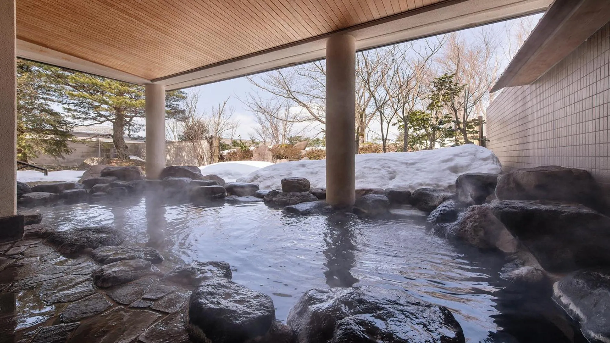 Hot Spring Bath in Satoyama Auberge & Hot Spring Wellness Spa Sakuragaike Kurgarden
