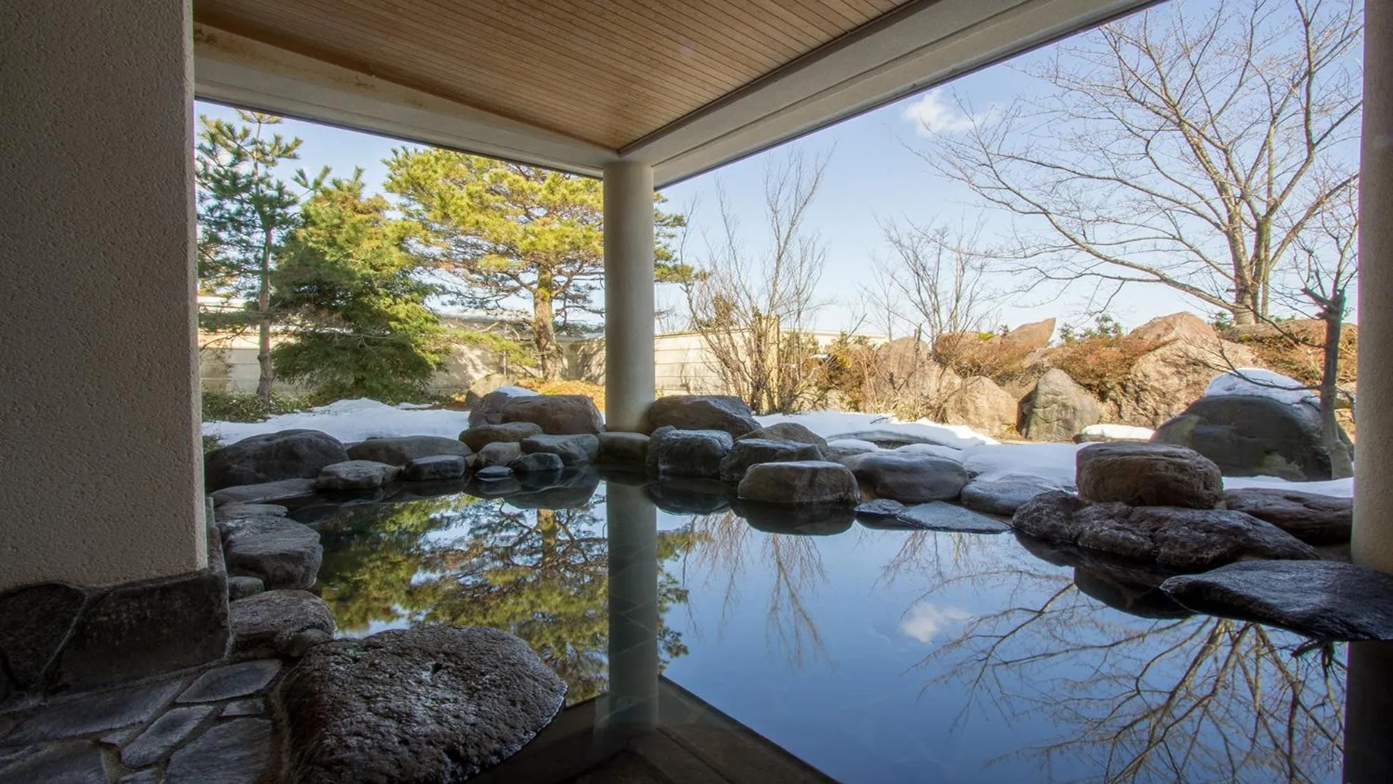 Hot Spring Bath in Satoyama Auberge & Hot Spring Wellness Spa Sakuragaike Kurgarden