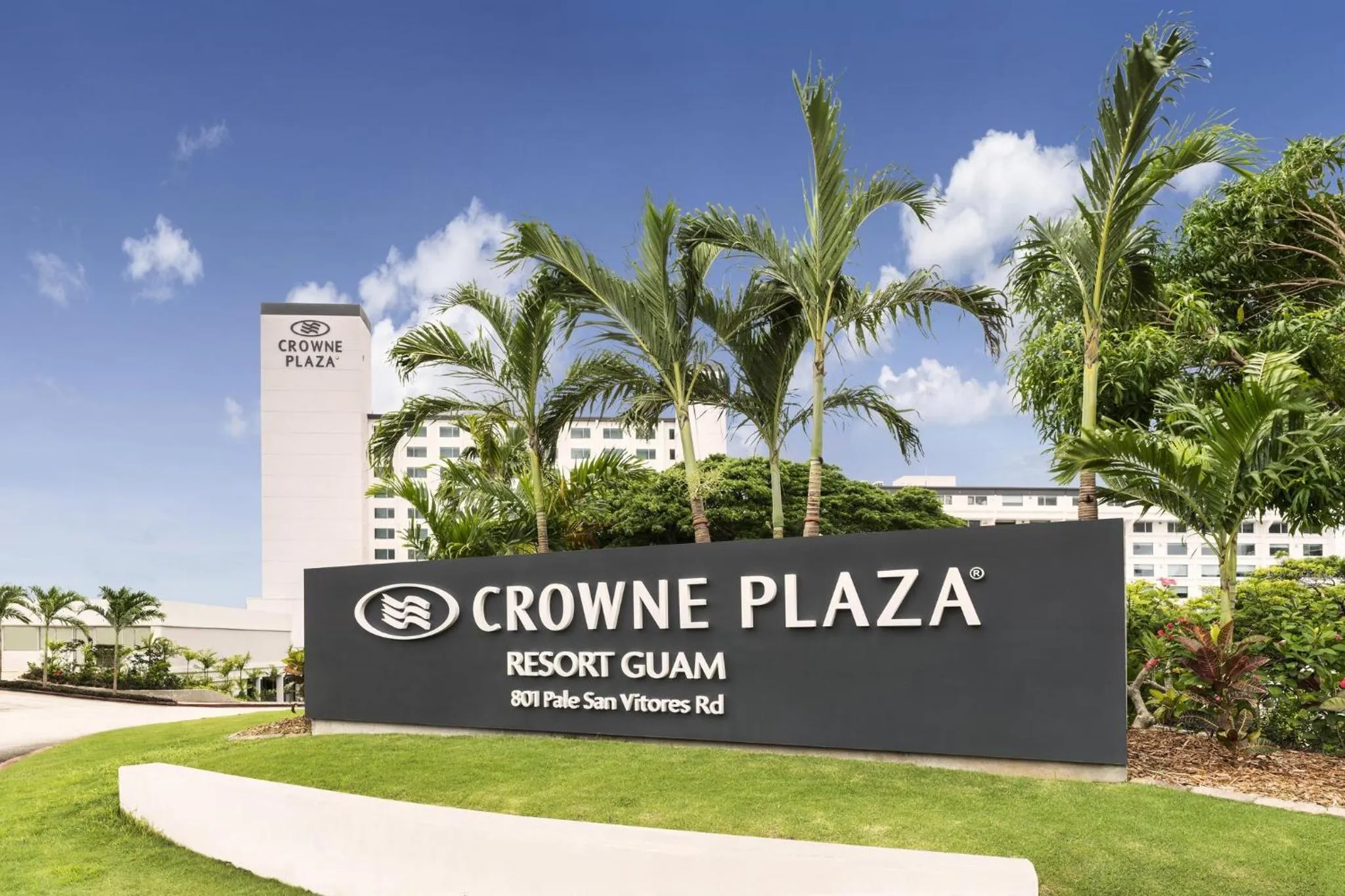 Property building in Crowne Plaza Resort Guam