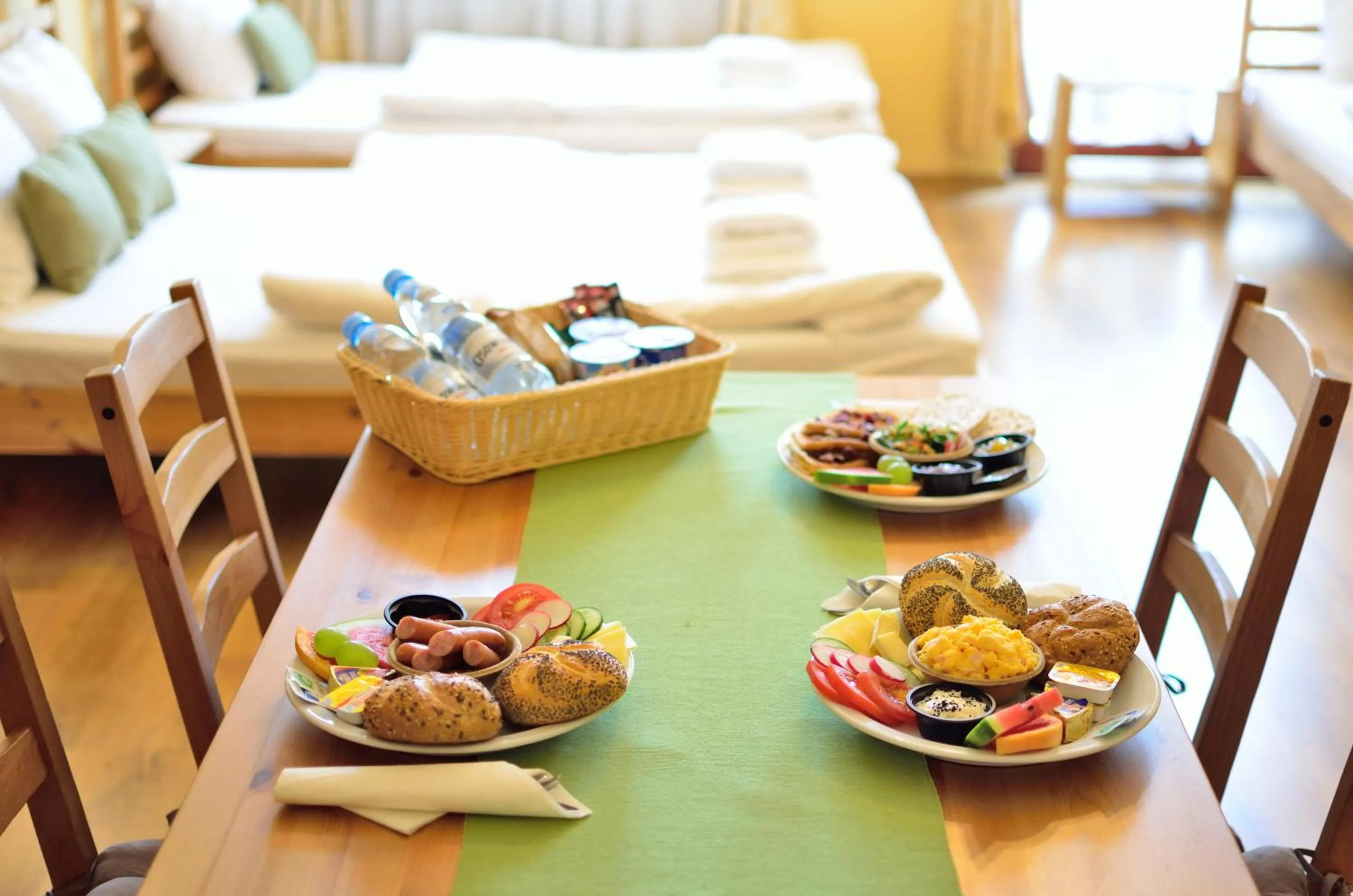 Breakfast, Bed in WenderEDU Business Center