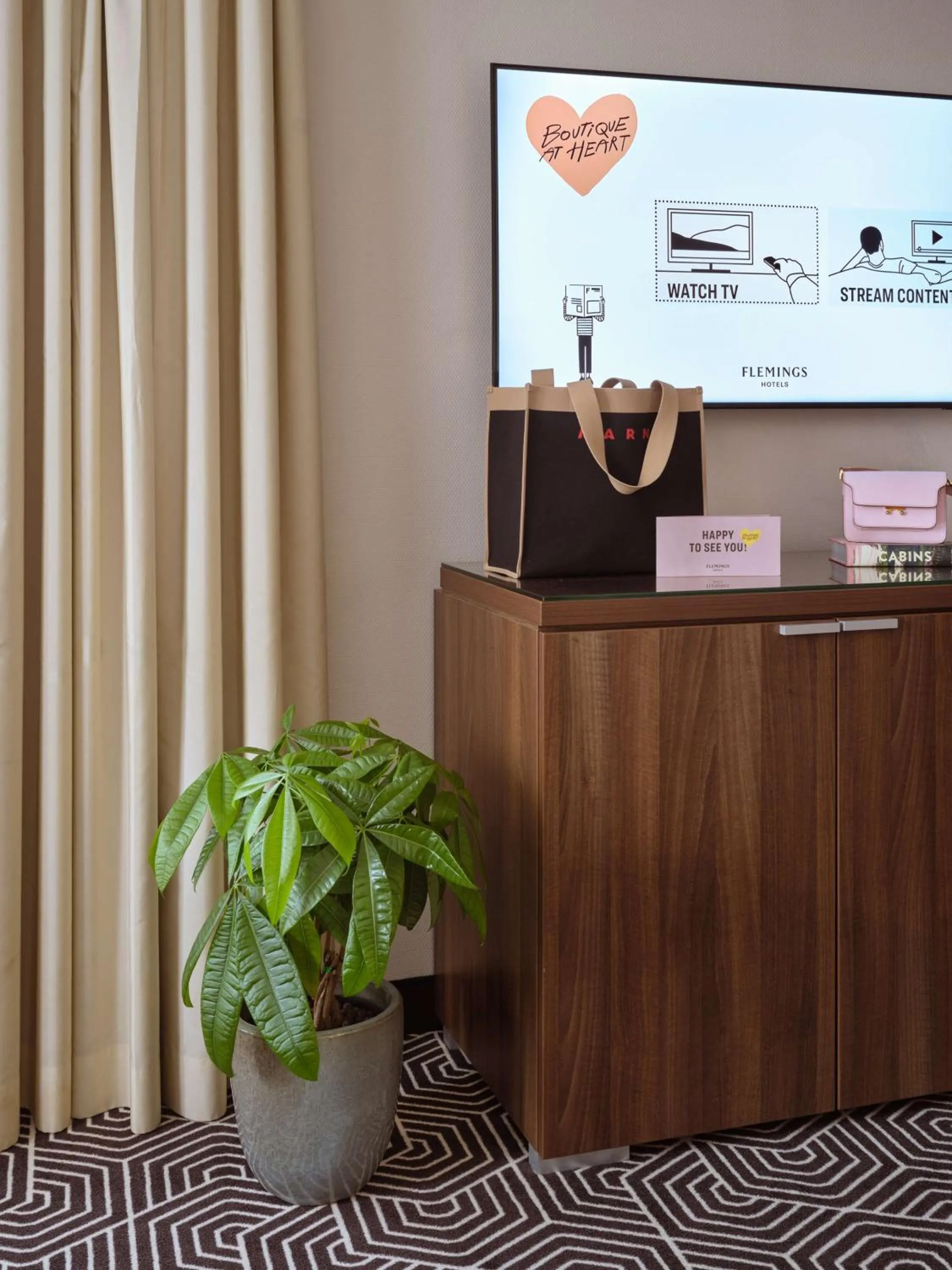 TV and multimedia in Flemings Hotel Frankfurt Main-Riverside