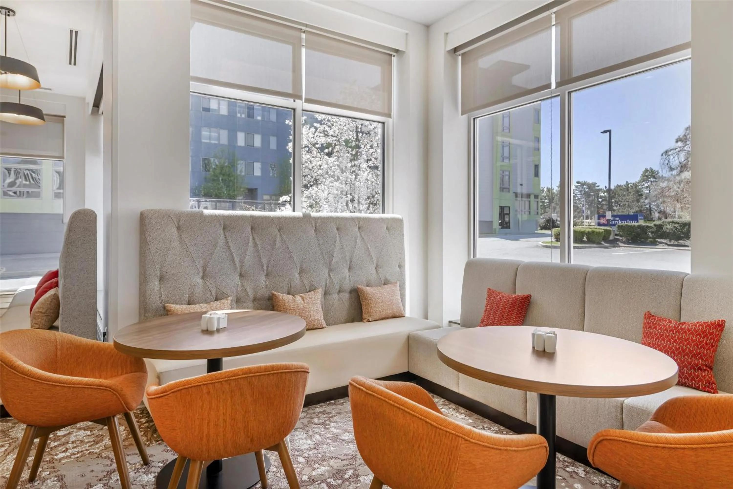 Restaurant/places to eat in Hilton Garden Inn Albany-SUNY Area