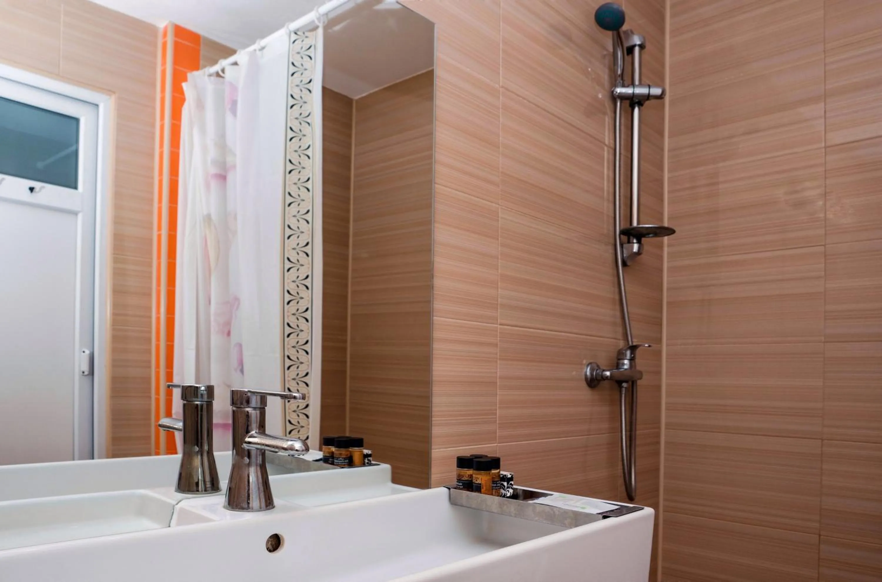 Bathroom in Hotel Opal