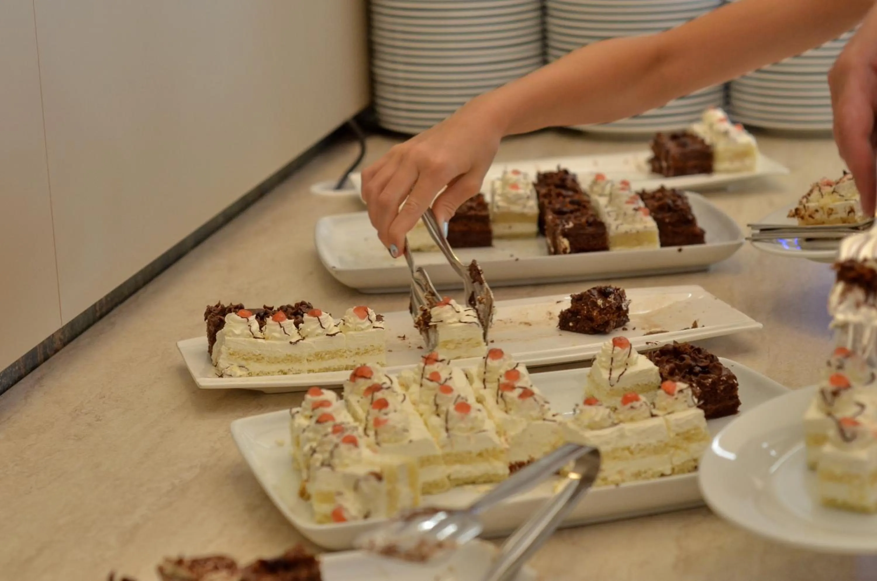 Restaurant/places to eat in Hotel Opal