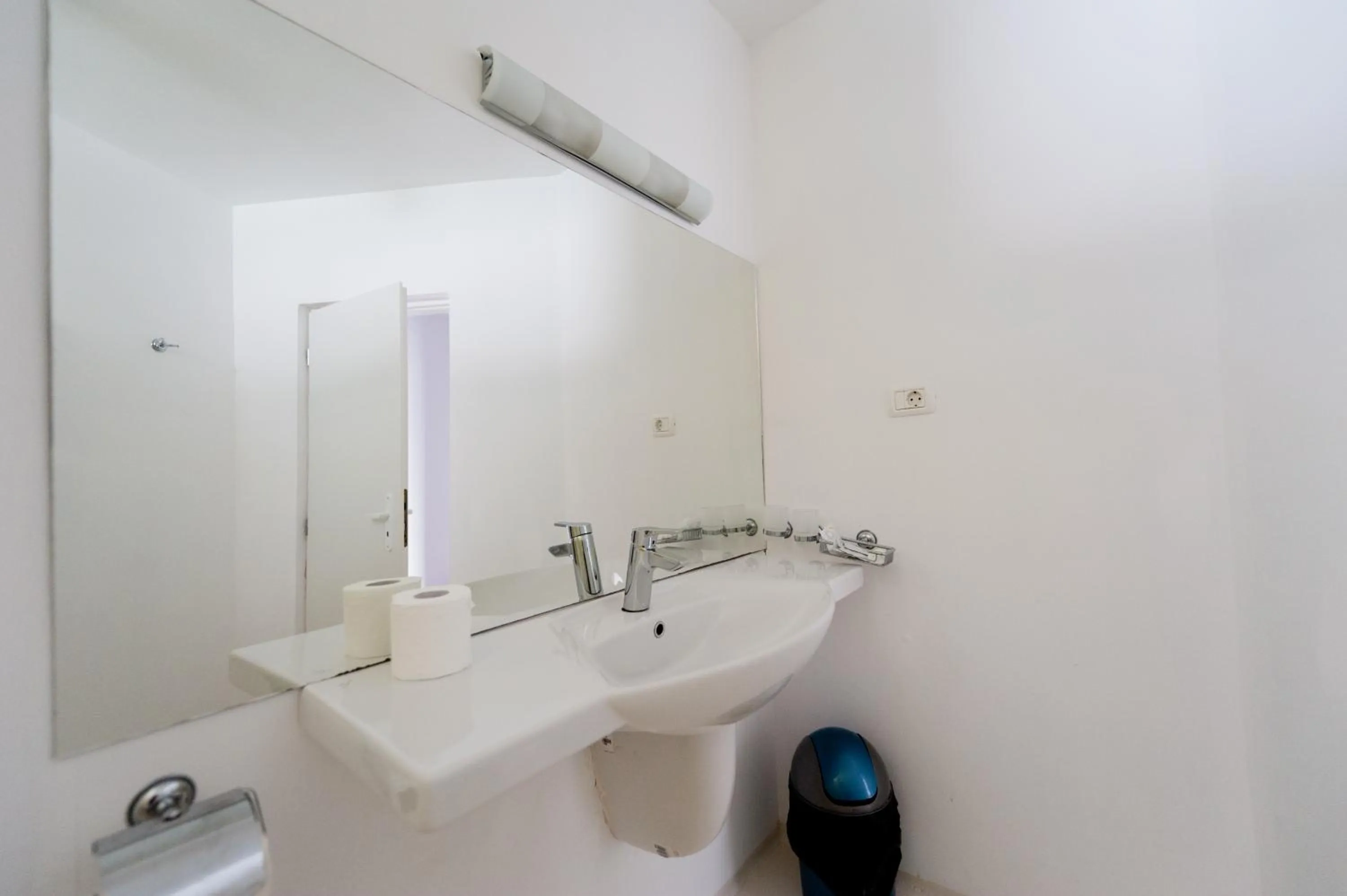 Bathroom in Hotel Opal