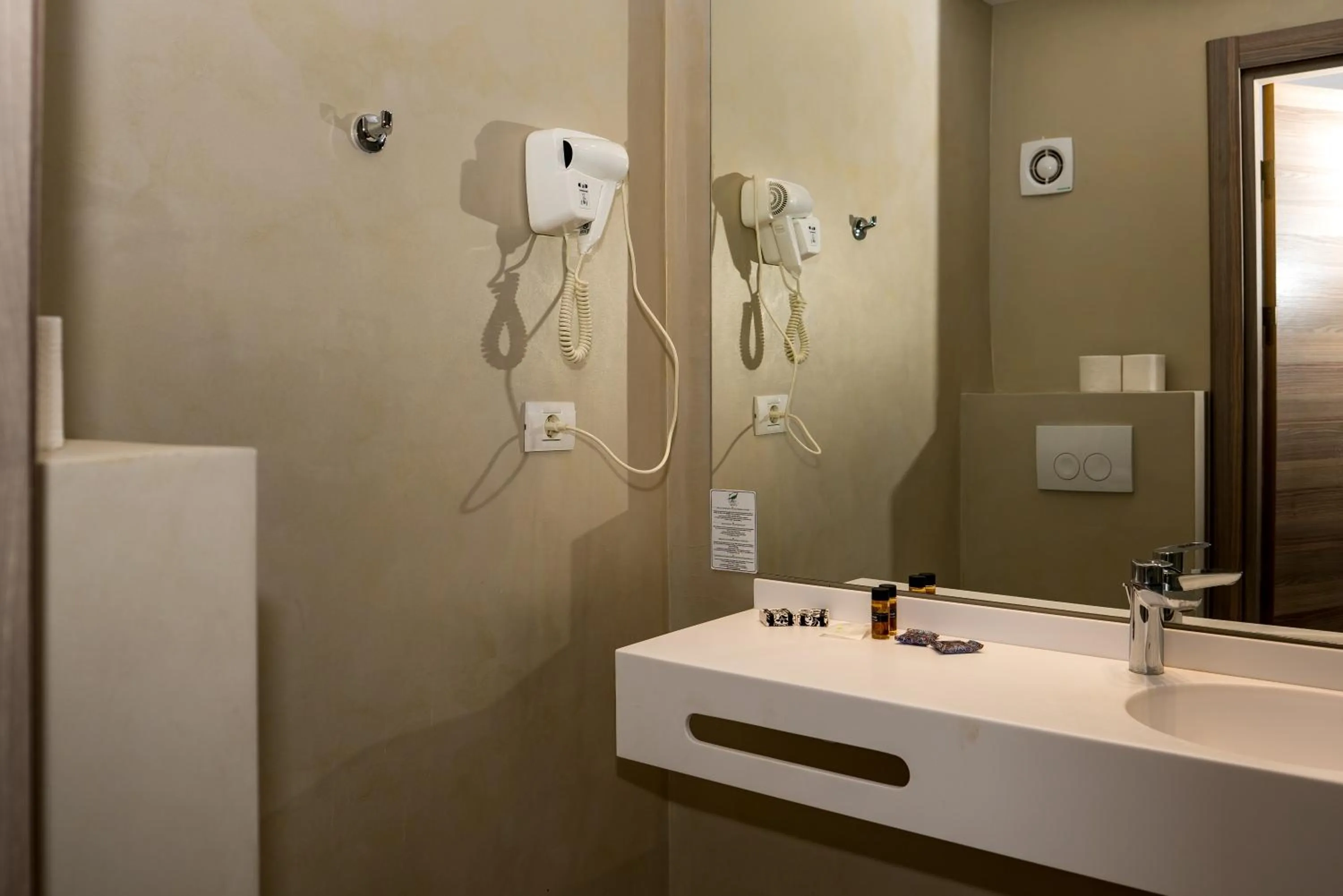 Bathroom in Hotel Opal