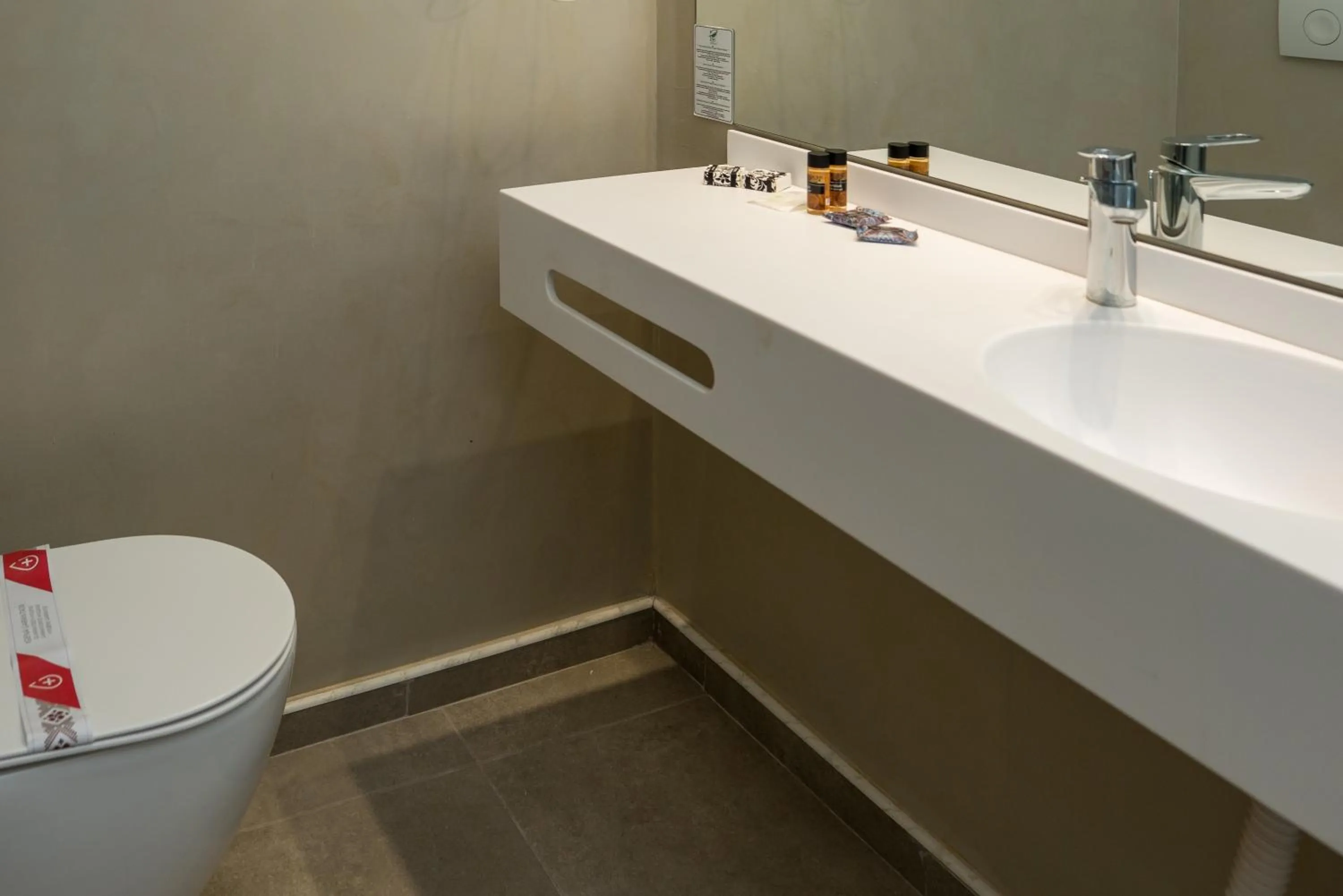 Bathroom in Hotel Opal