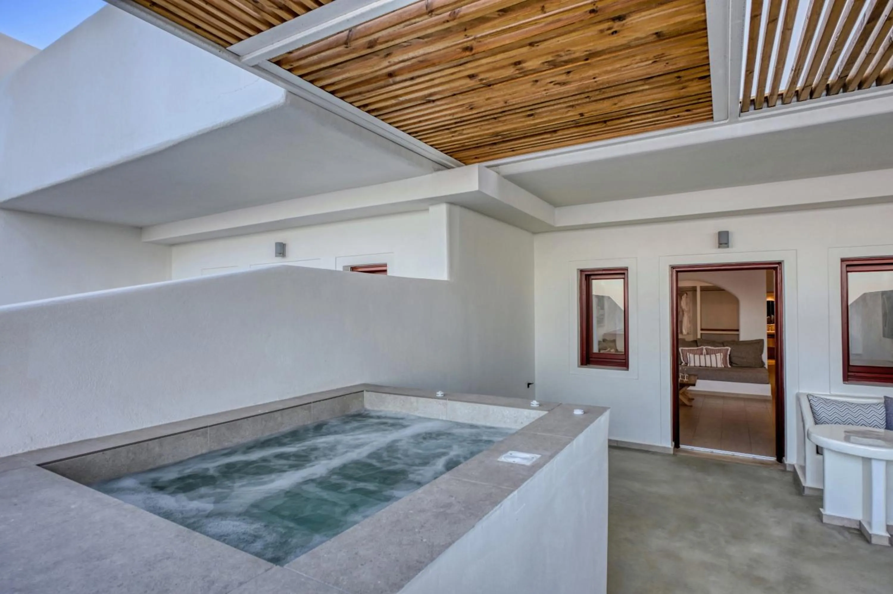 Splendour Hotel and Suites