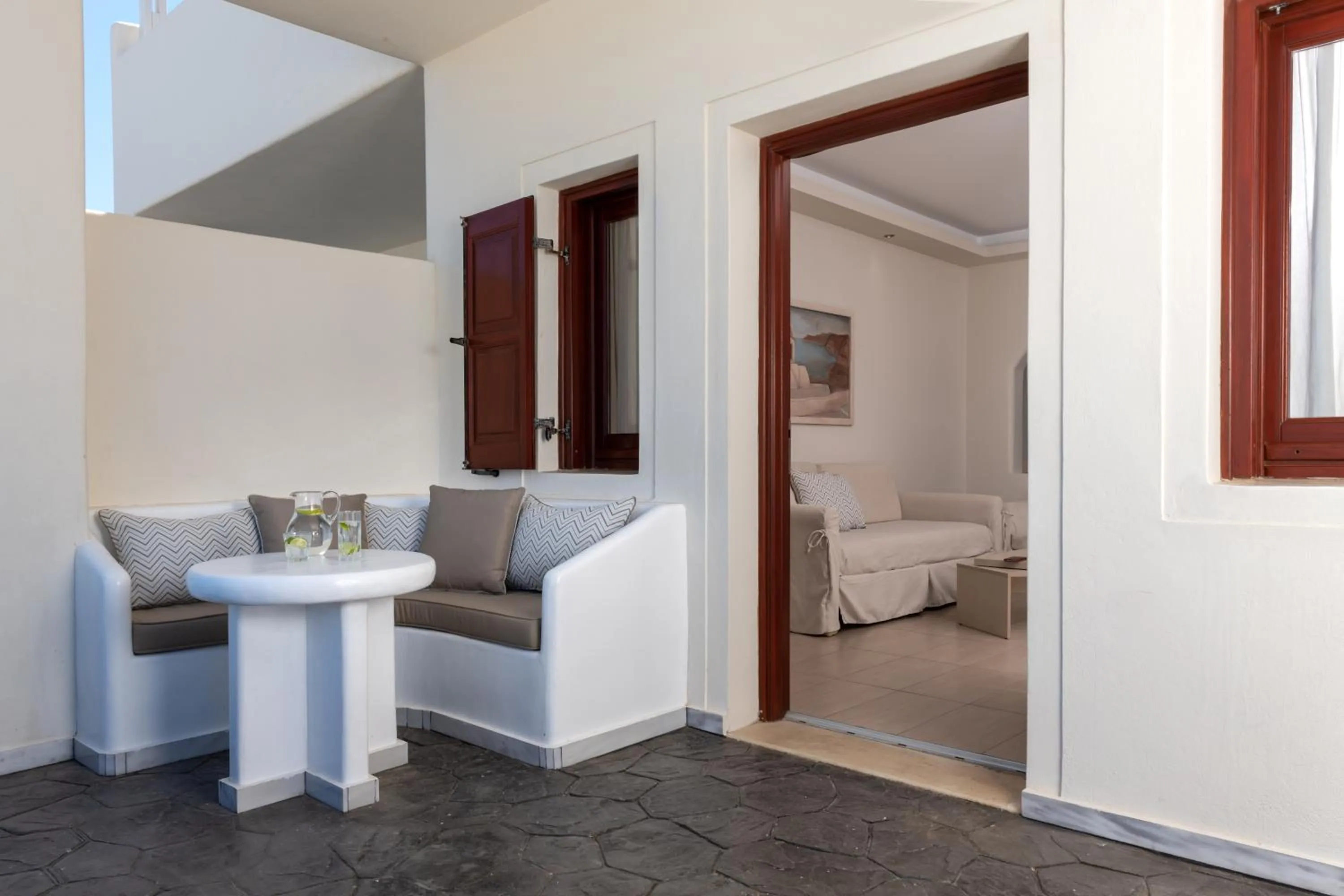 Patio, Bed in Splendour Hotel and Suites