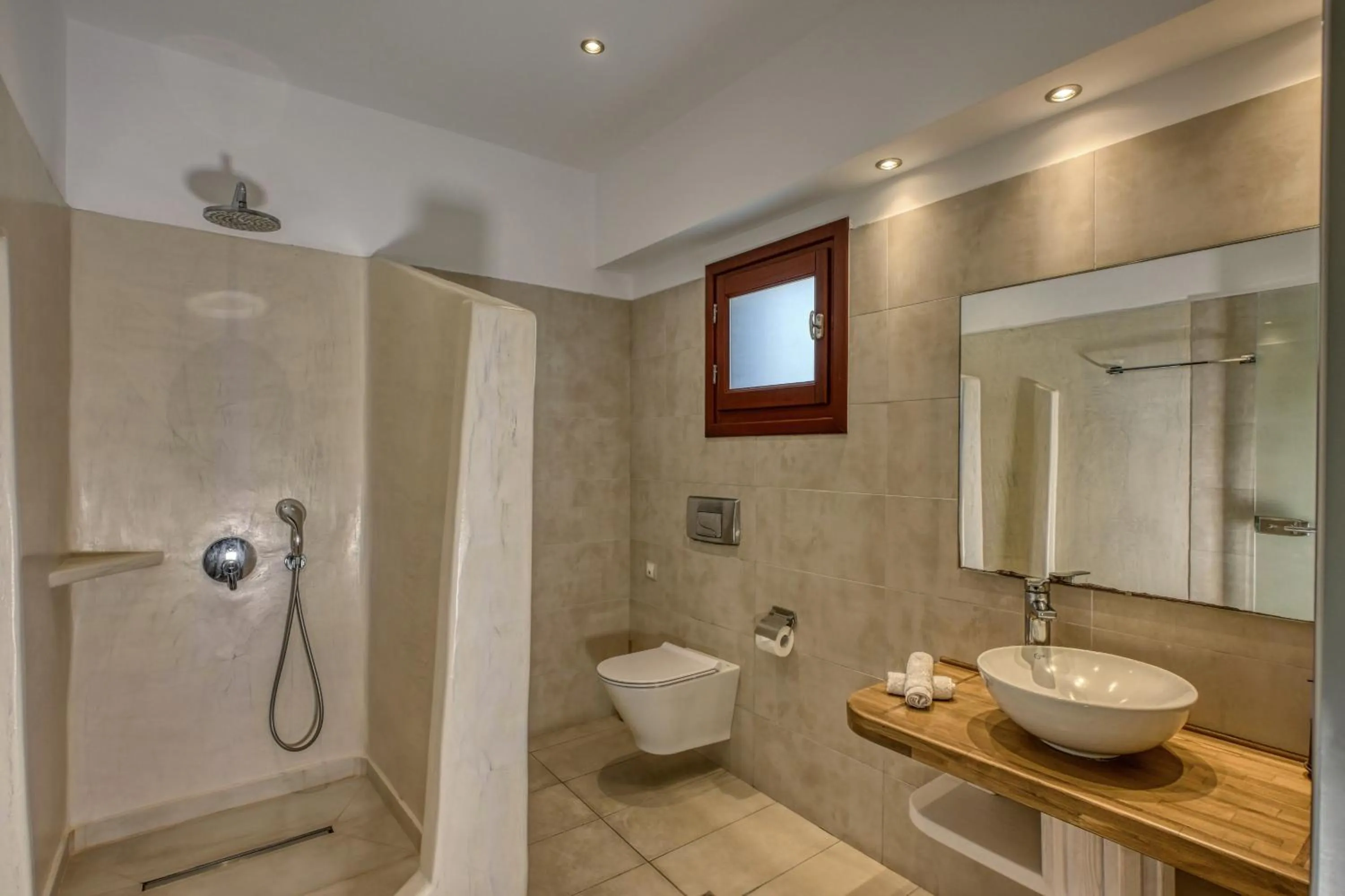 Splendour Hotel and Suites