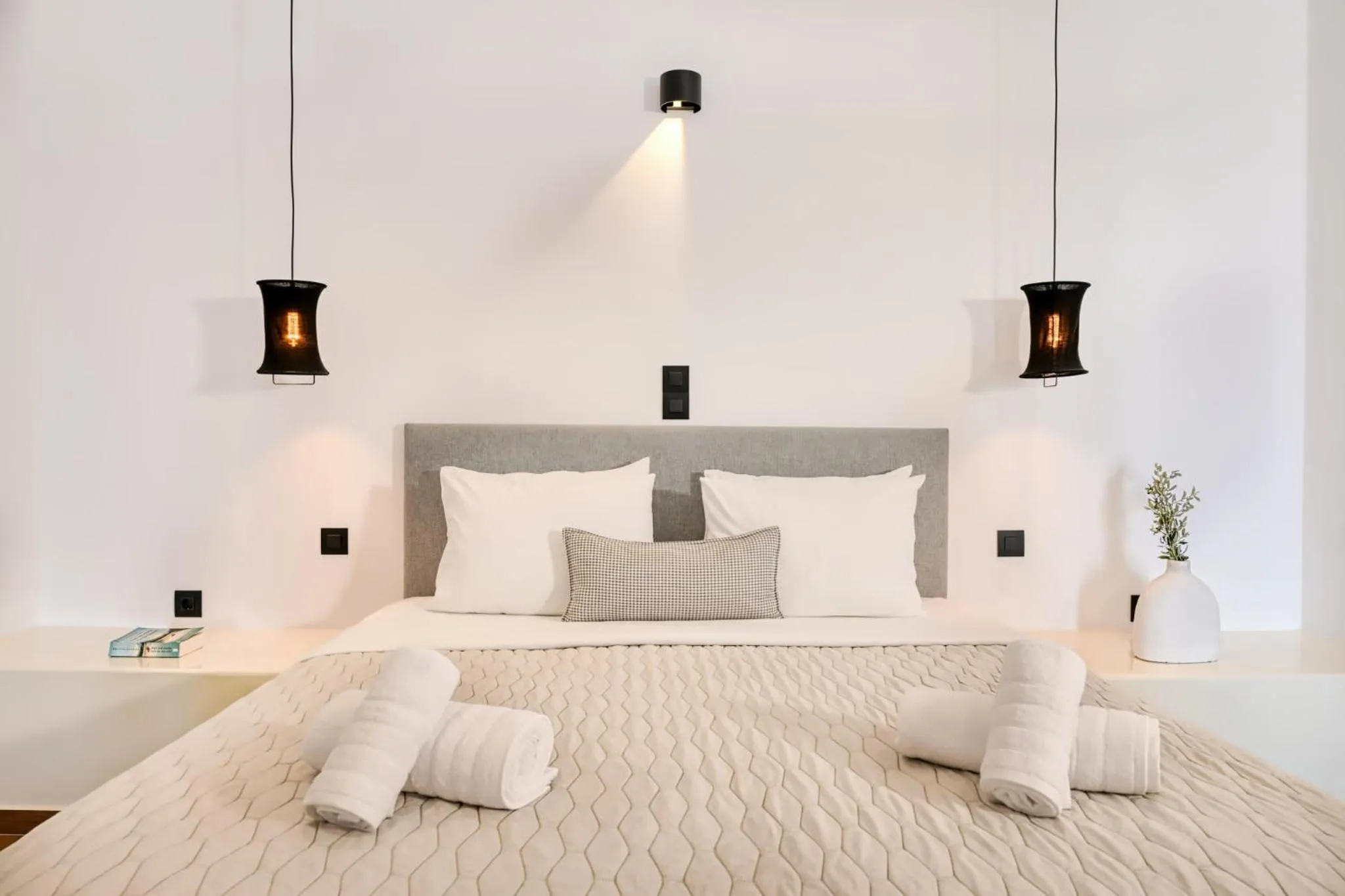 Bed in Splendour Hotel and Suites