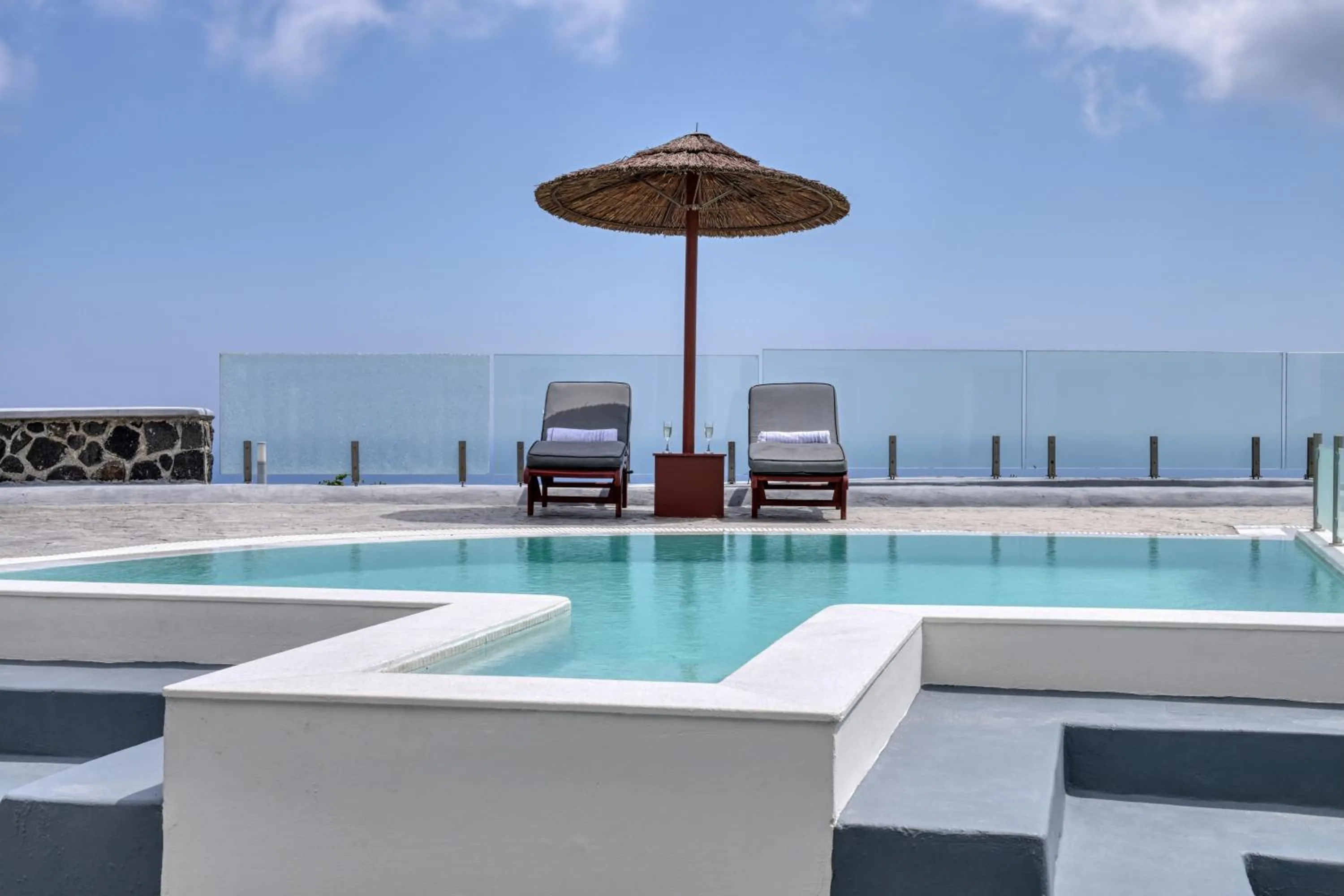 Splendour Hotel and Suites