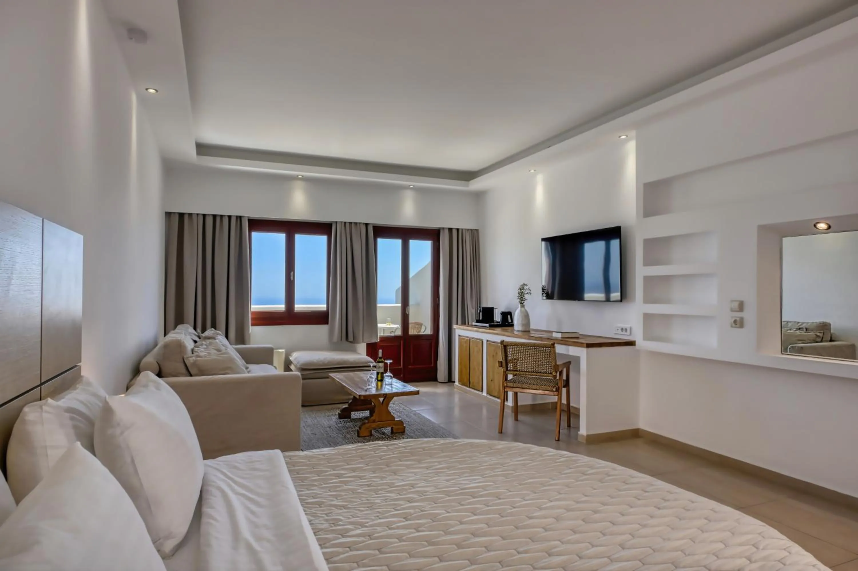 Bed in Splendour Hotel and Suites