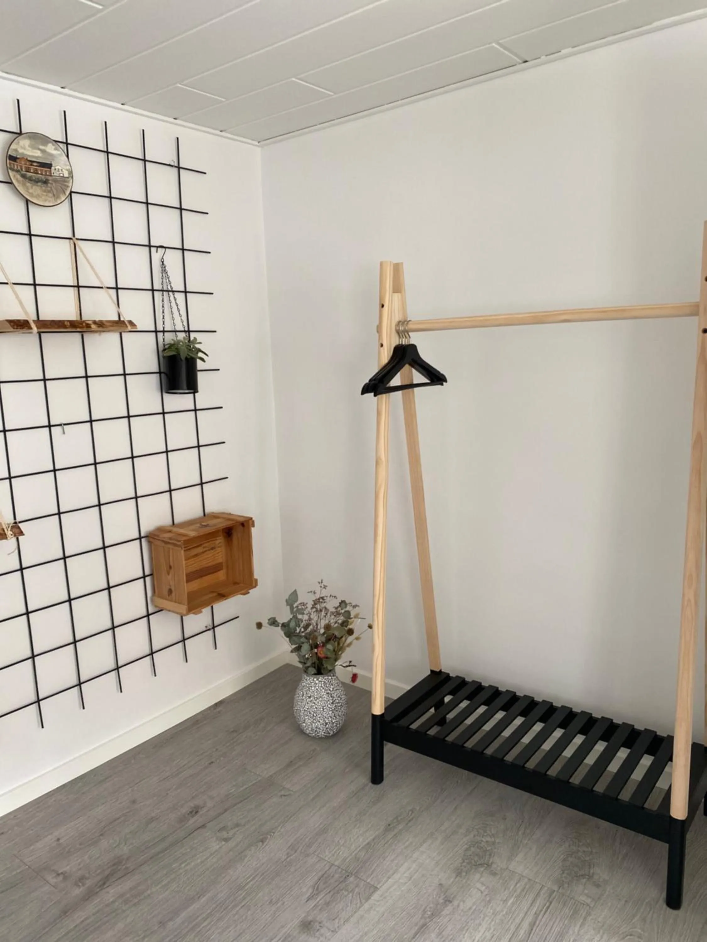 wardrobe in Hotel Røde-Kro