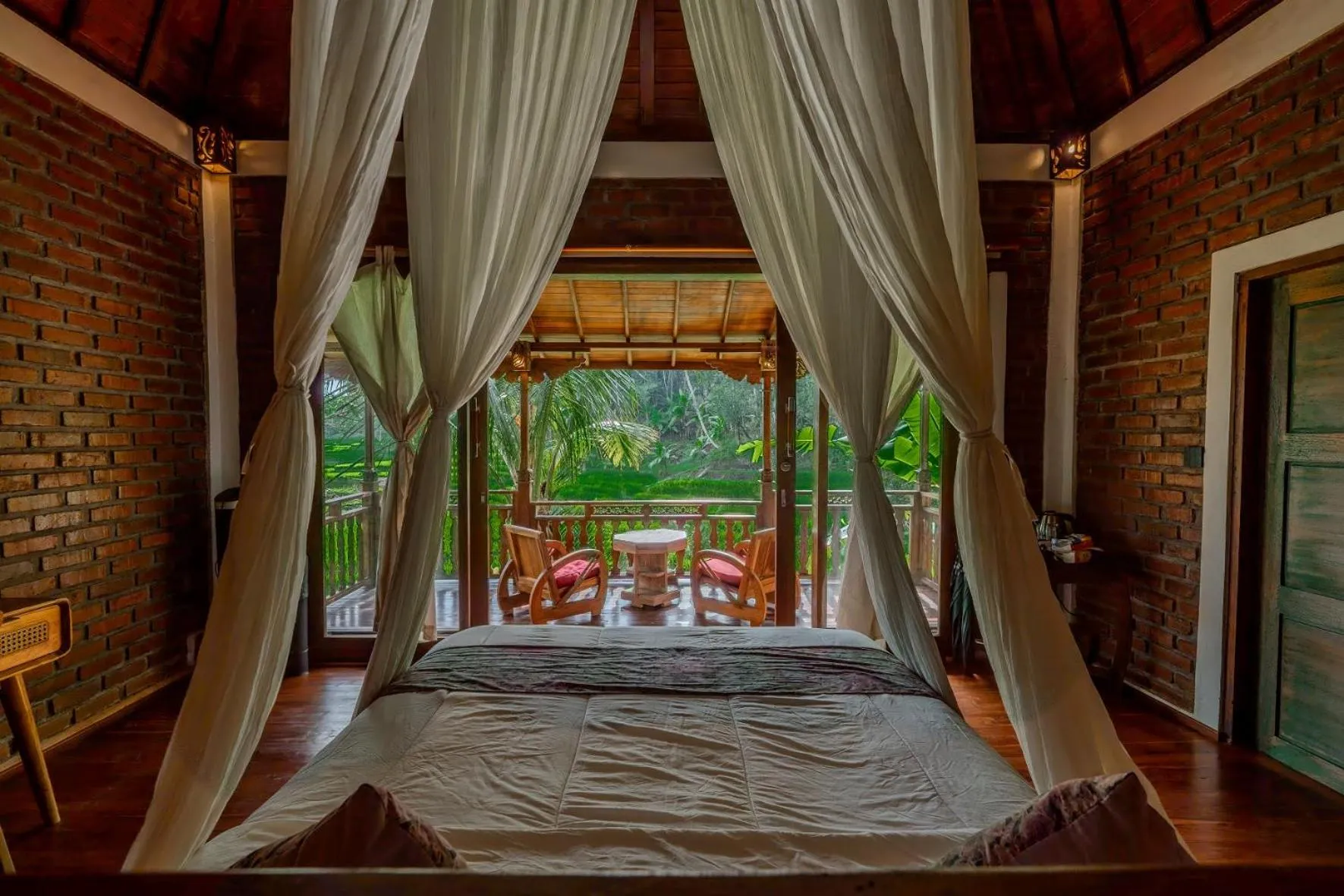 Bed in Saridevi Ecolodge