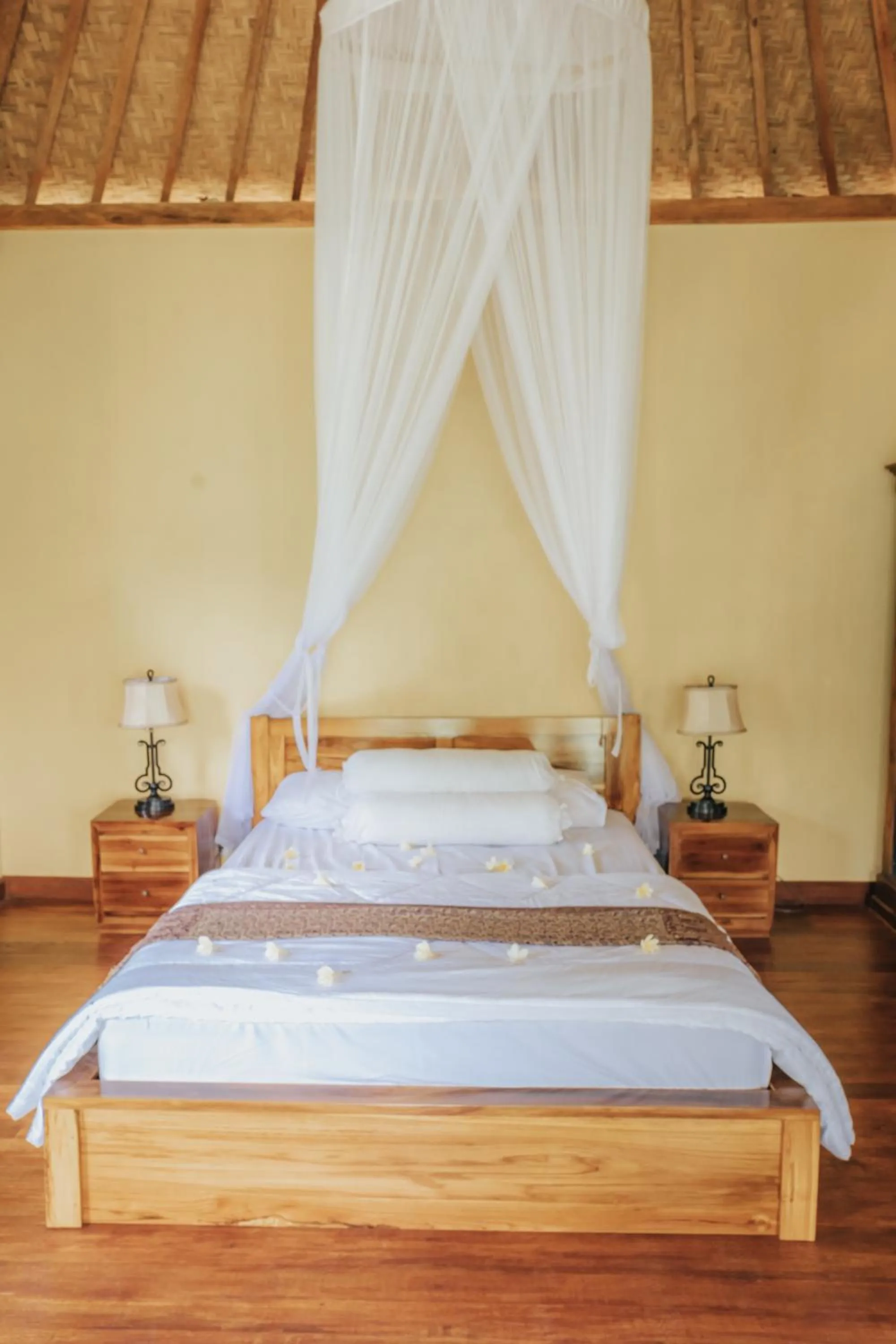Bed in Saridevi Ecolodge