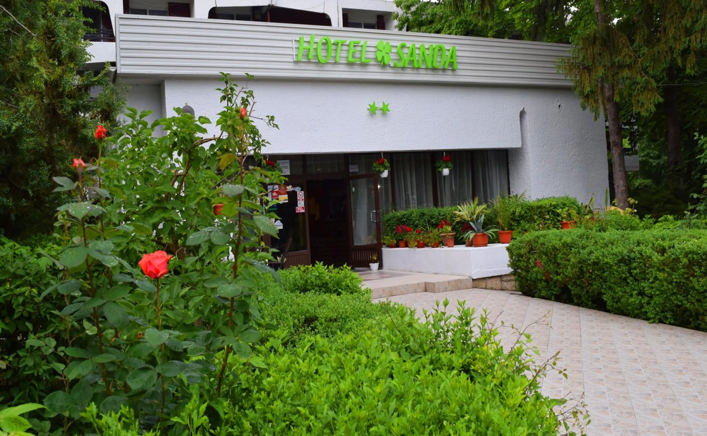 Property building in Hotel Sanda