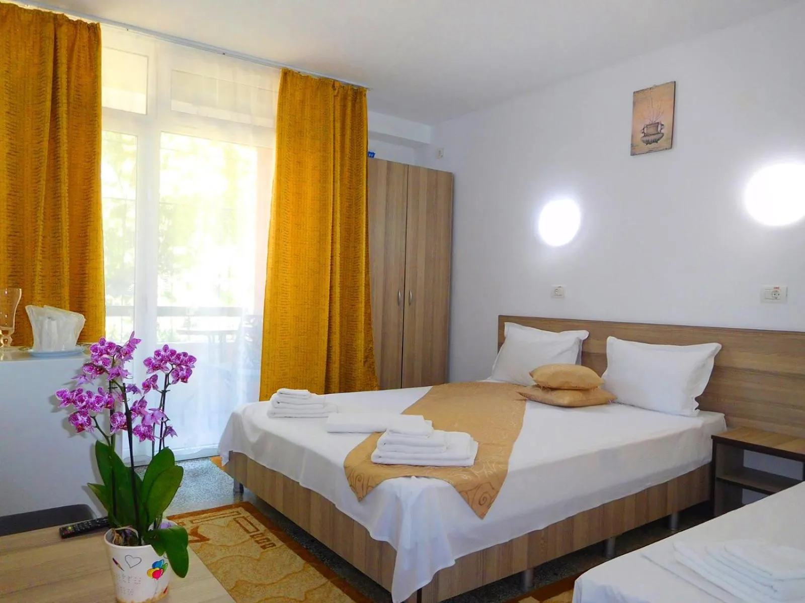 Photo of the whole room, Bed in Hotel Sanda