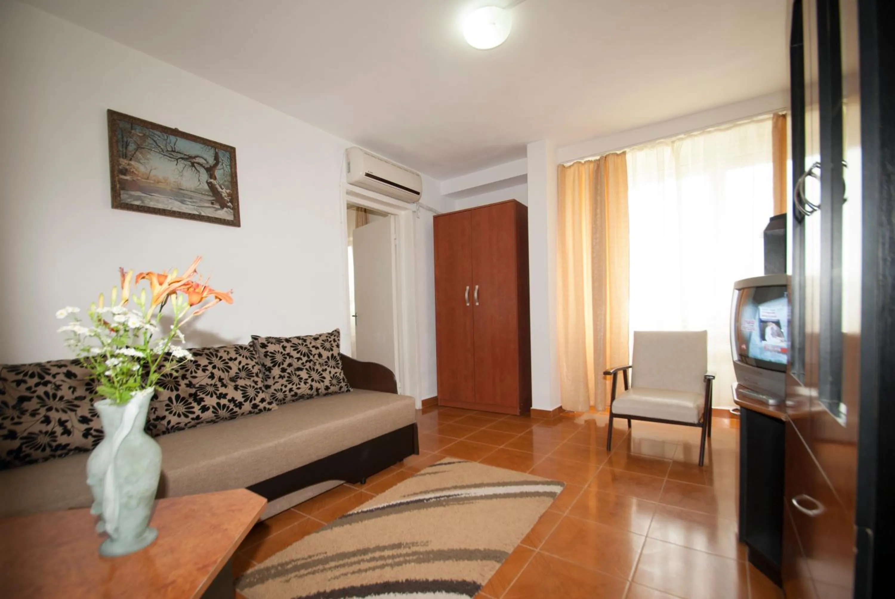 TV and multimedia in Hotel Sanda