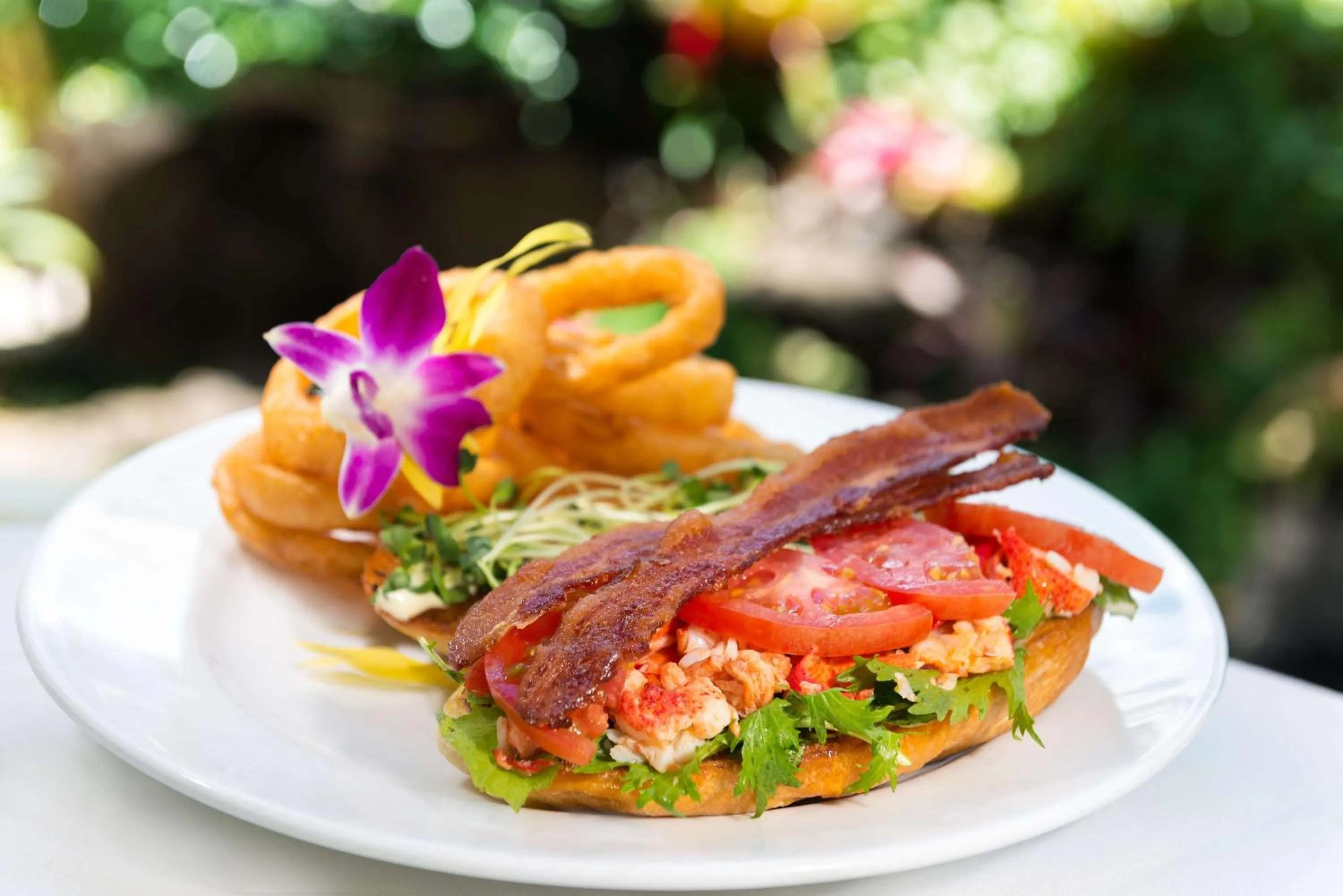 Restaurant/places to eat in Hilton Waikiki Beach Resort & Spa