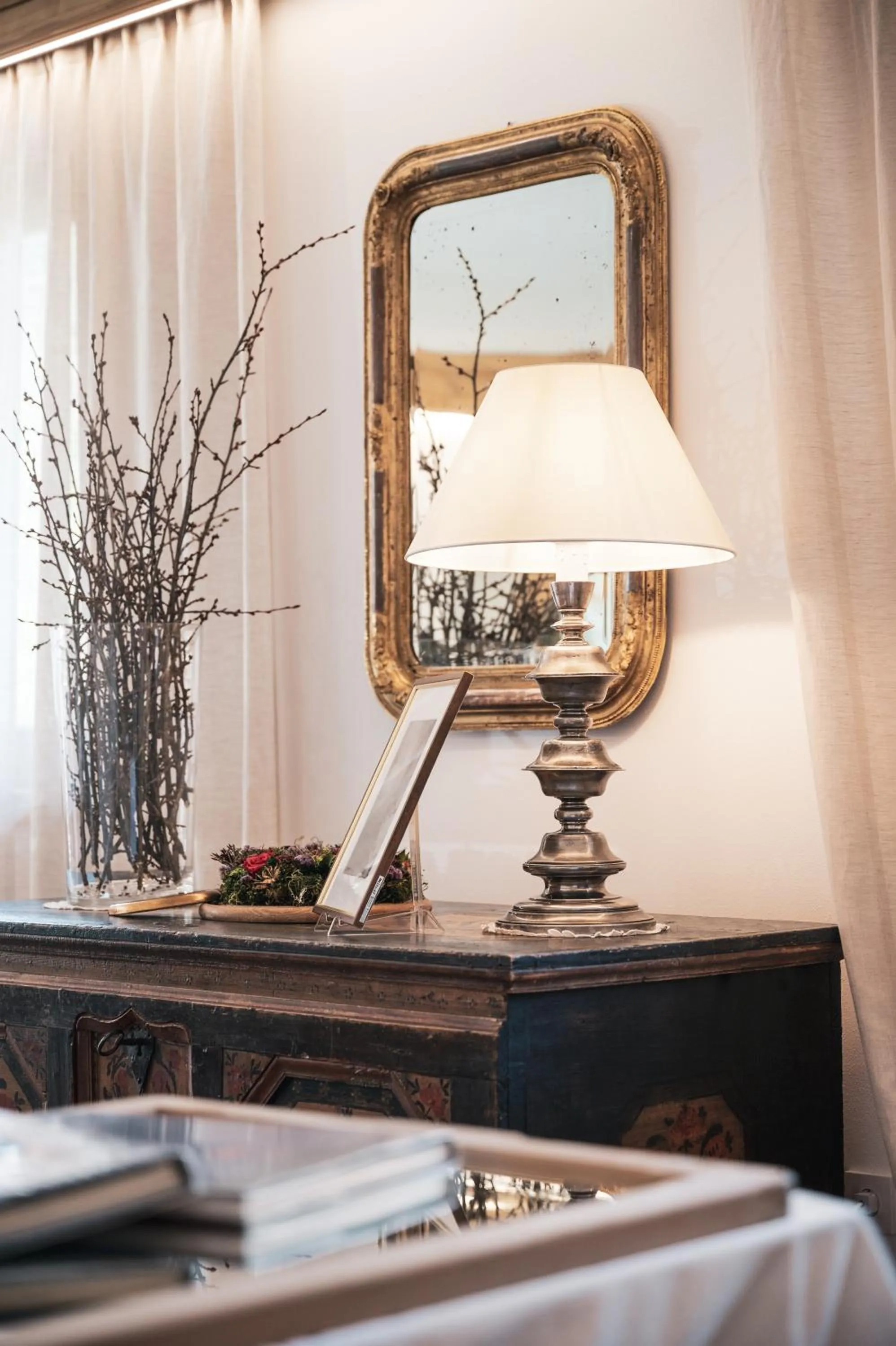 Communal lounge/ TV room in Hotel Chalet Corso