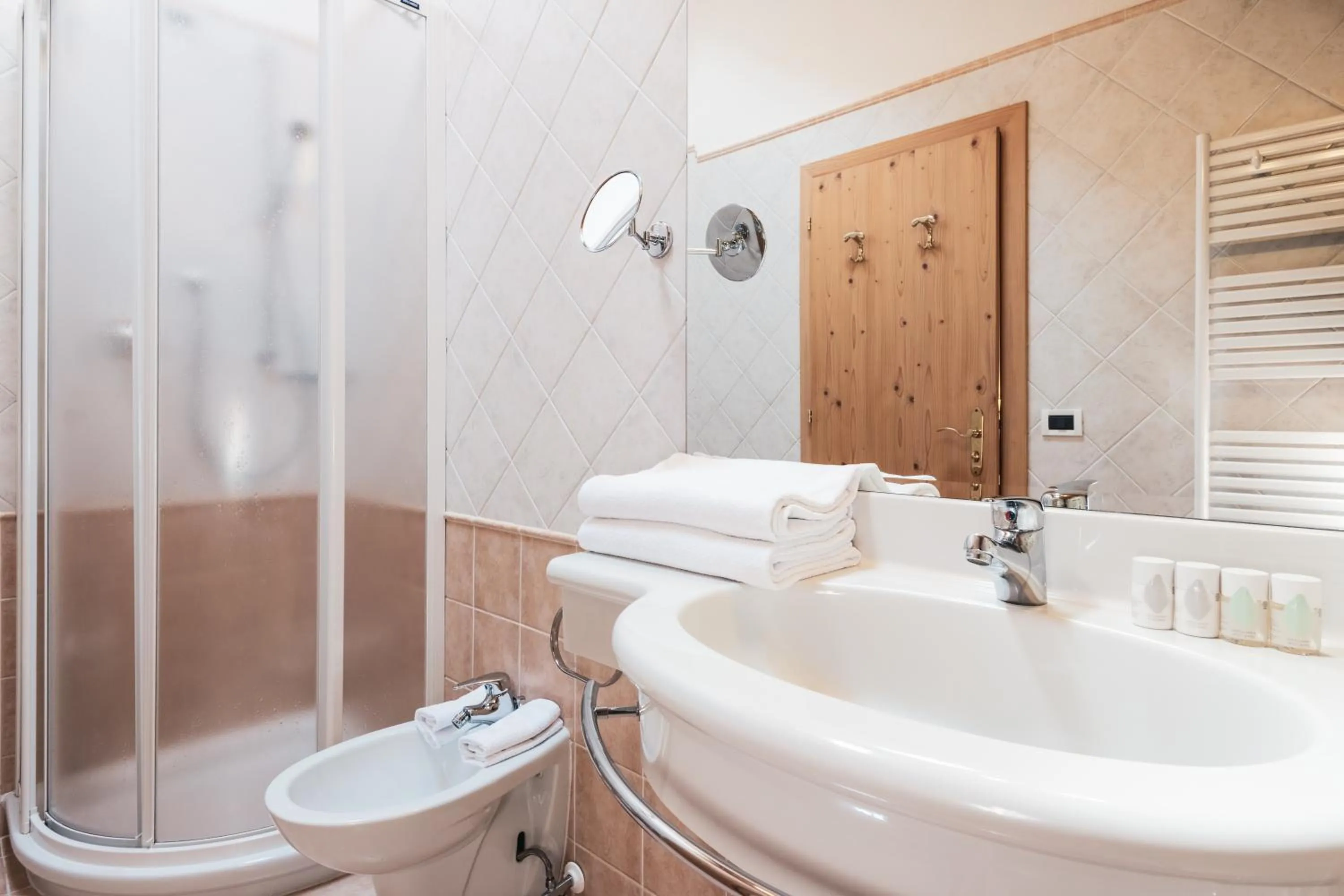Bathroom in Hotel Chalet Corso