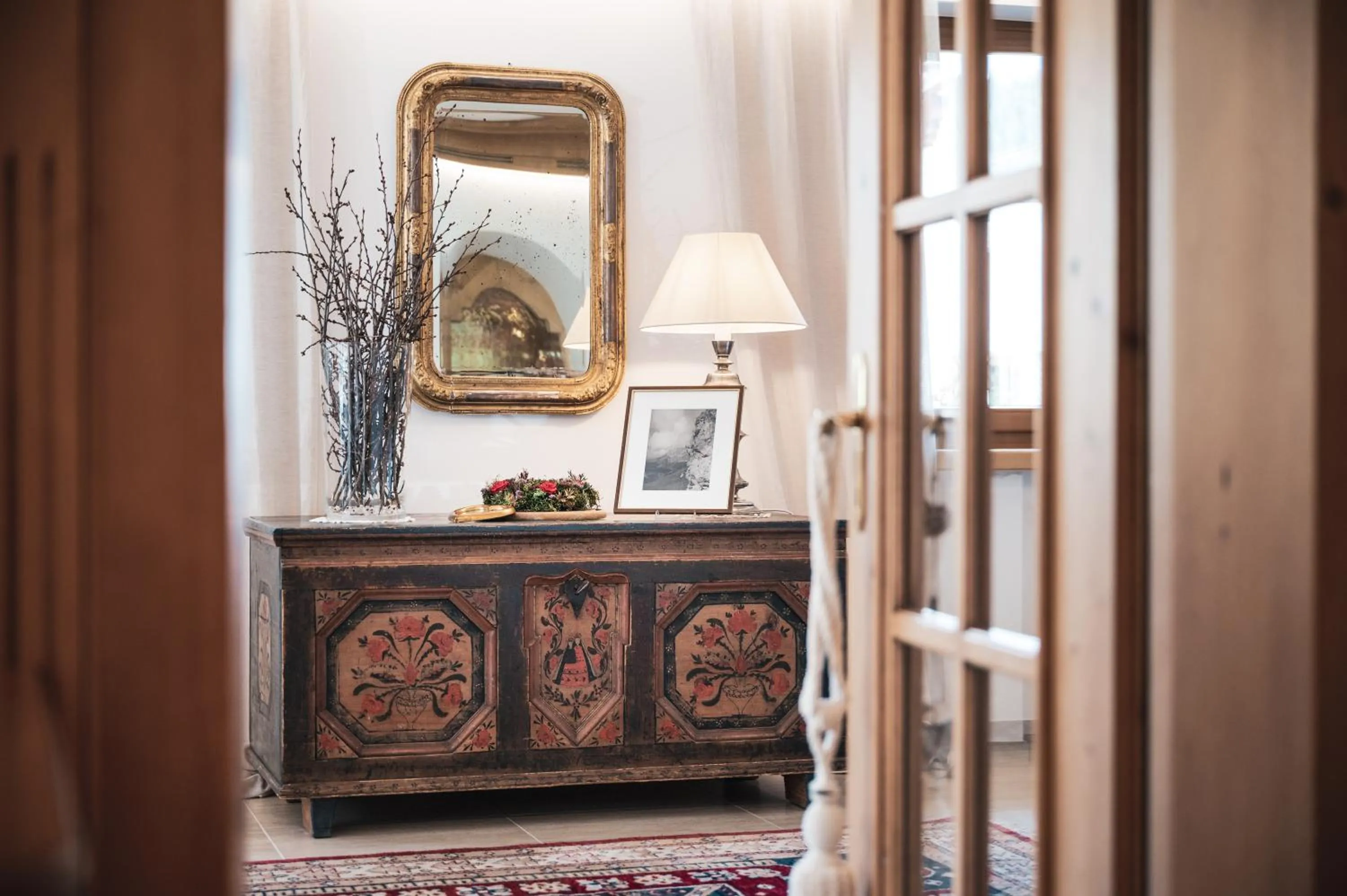 Communal lounge/ TV room in Hotel Chalet Corso