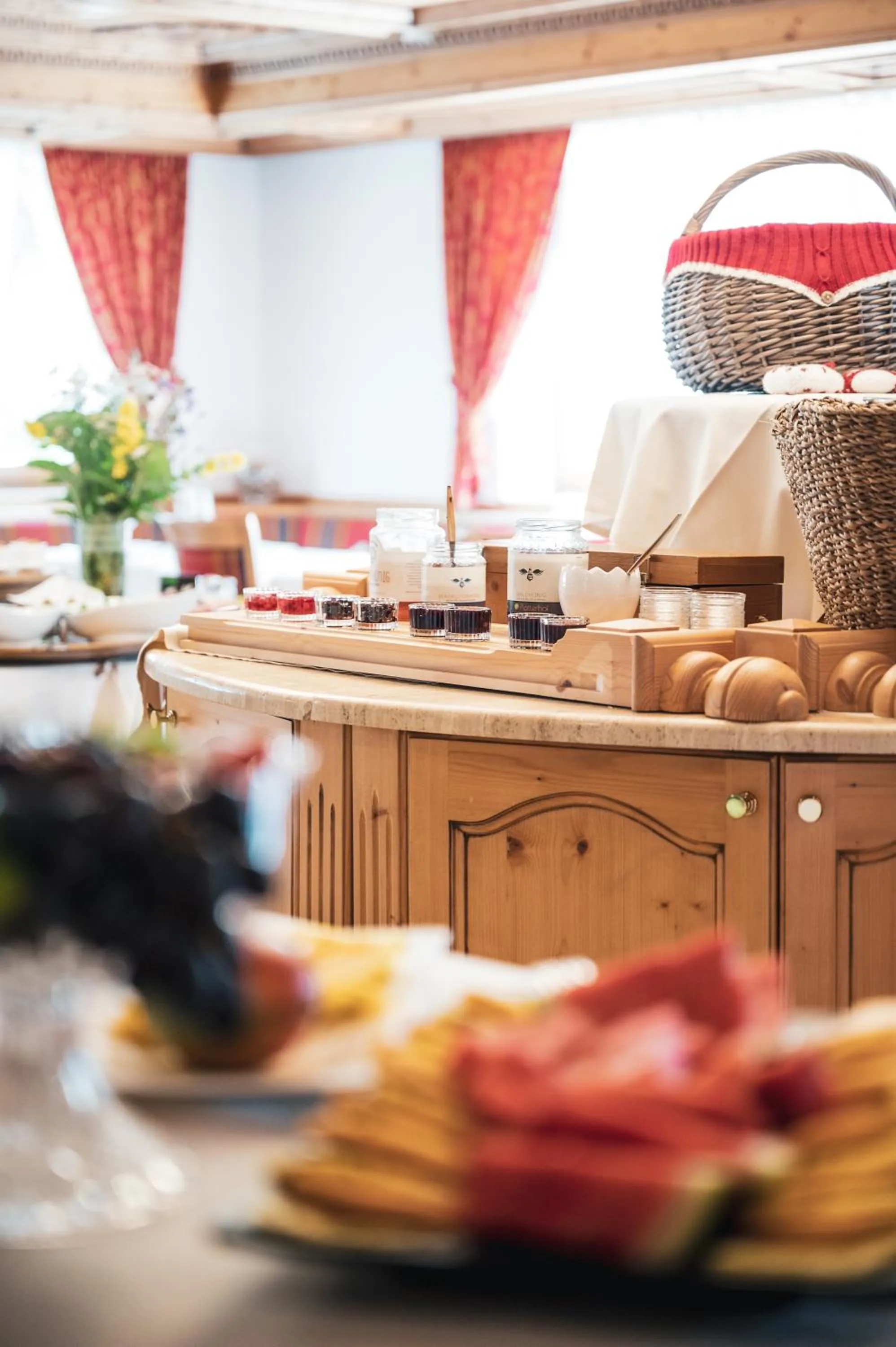 Continental breakfast in Hotel Chalet Corso