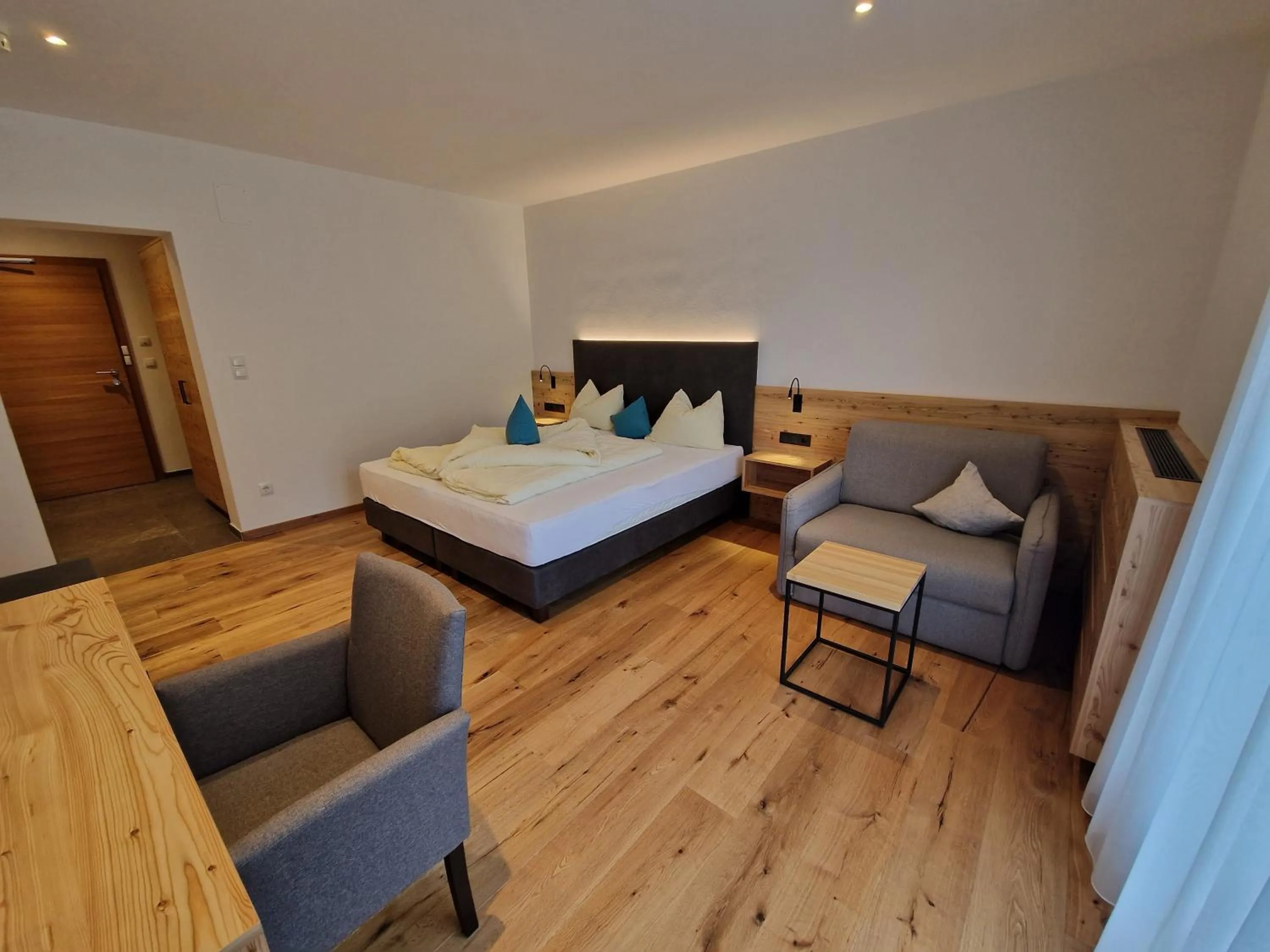 Photo of the whole room, Bed in Hotel Mignon