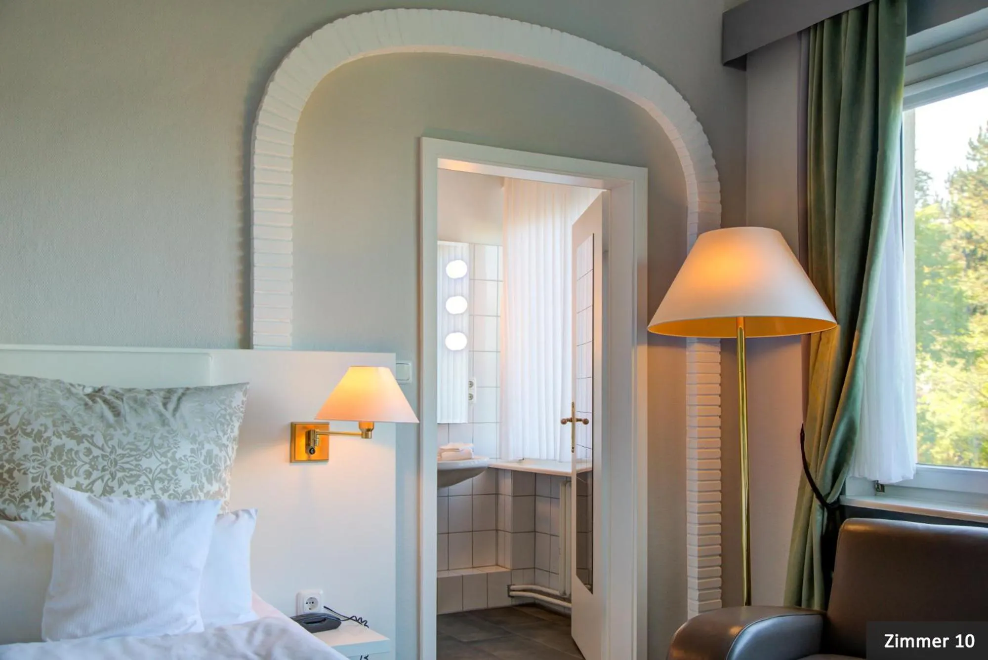 Photo of the whole room, Bed in Hotel See-Villa