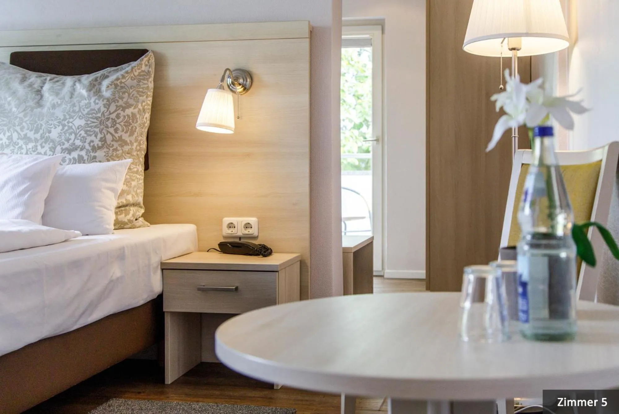 Photo of the whole room, Bed in Hotel See-Villa