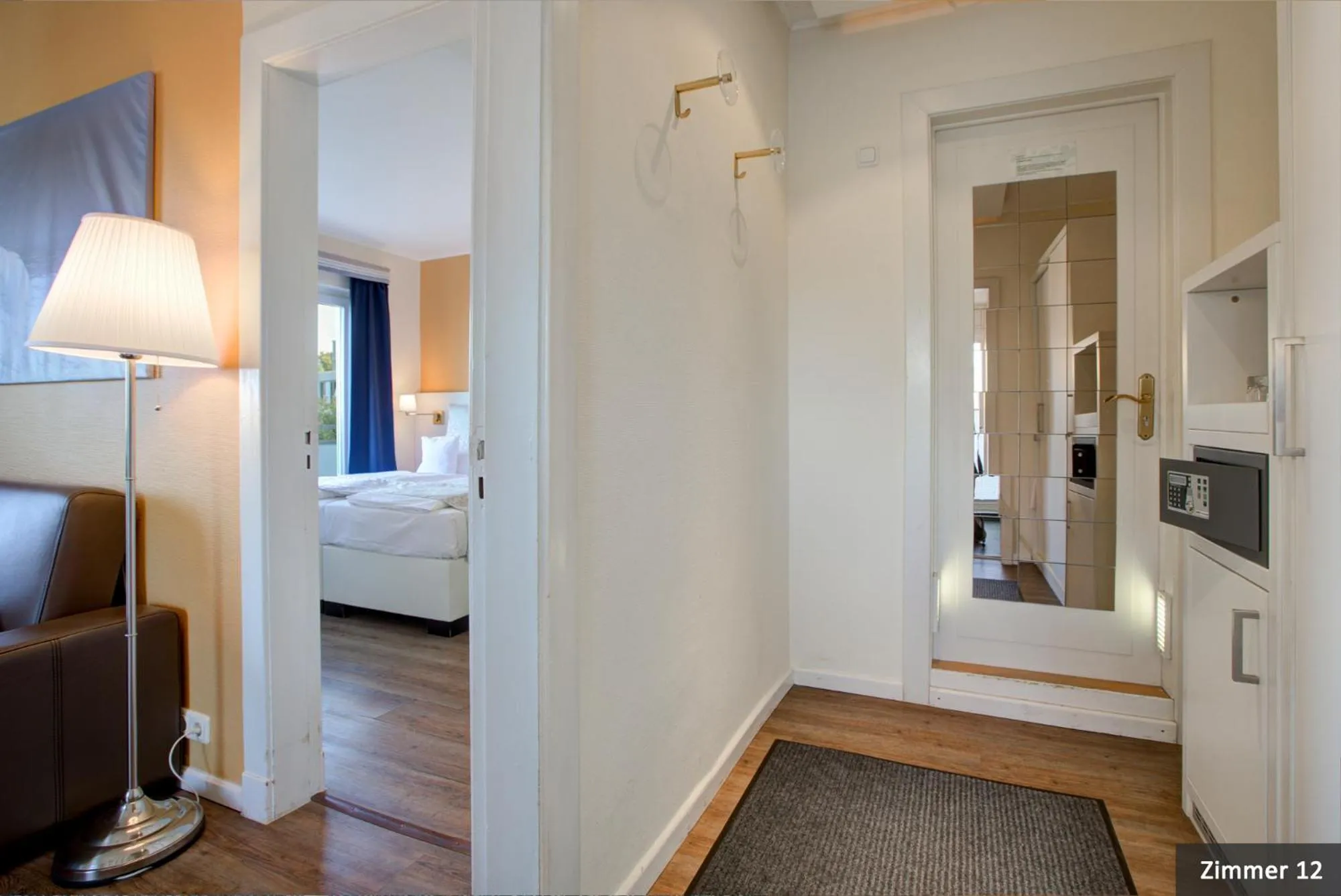 Photo of the whole room, Bed in Hotel See-Villa