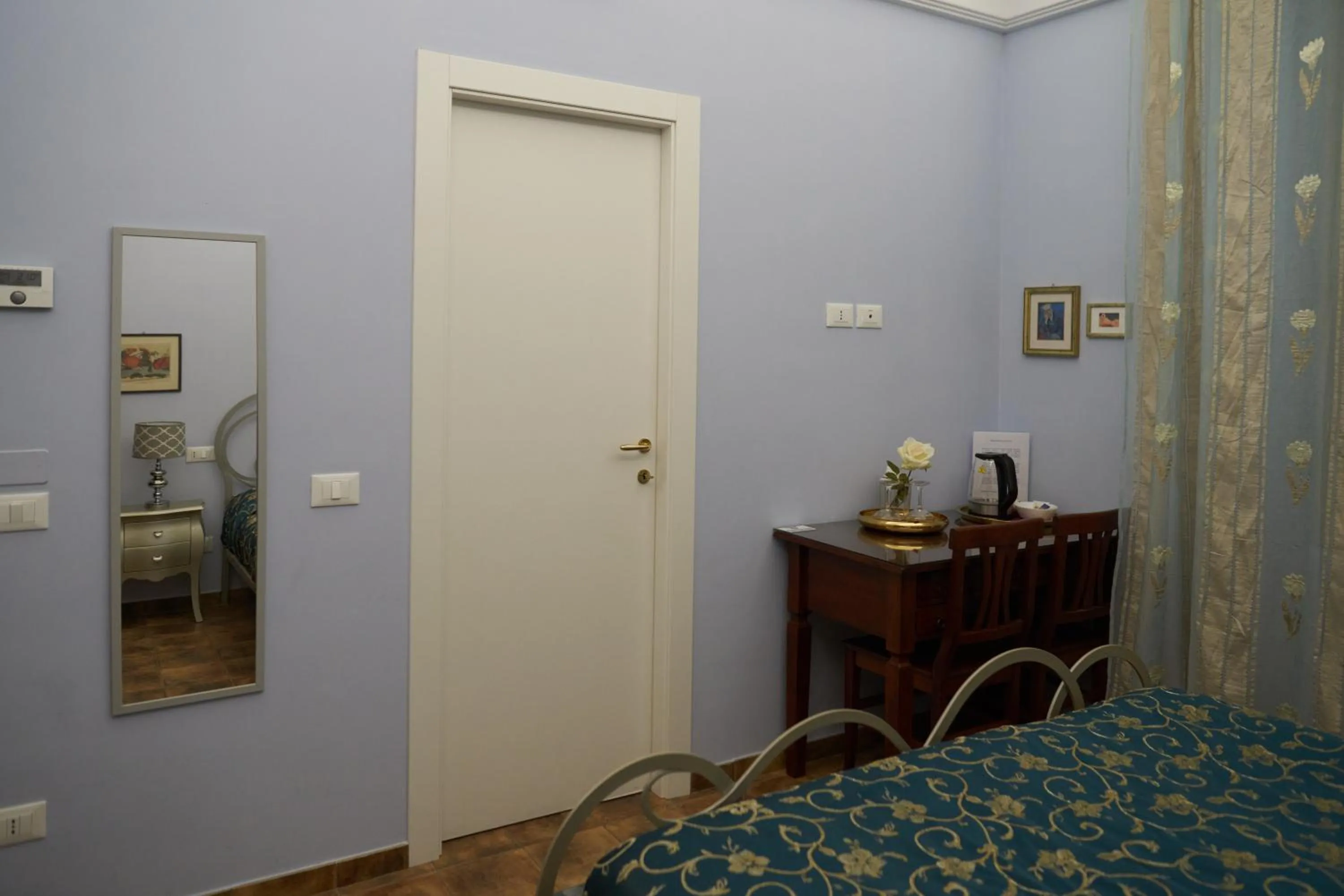 Photo of the whole room, Bed in B&B Domvs tva