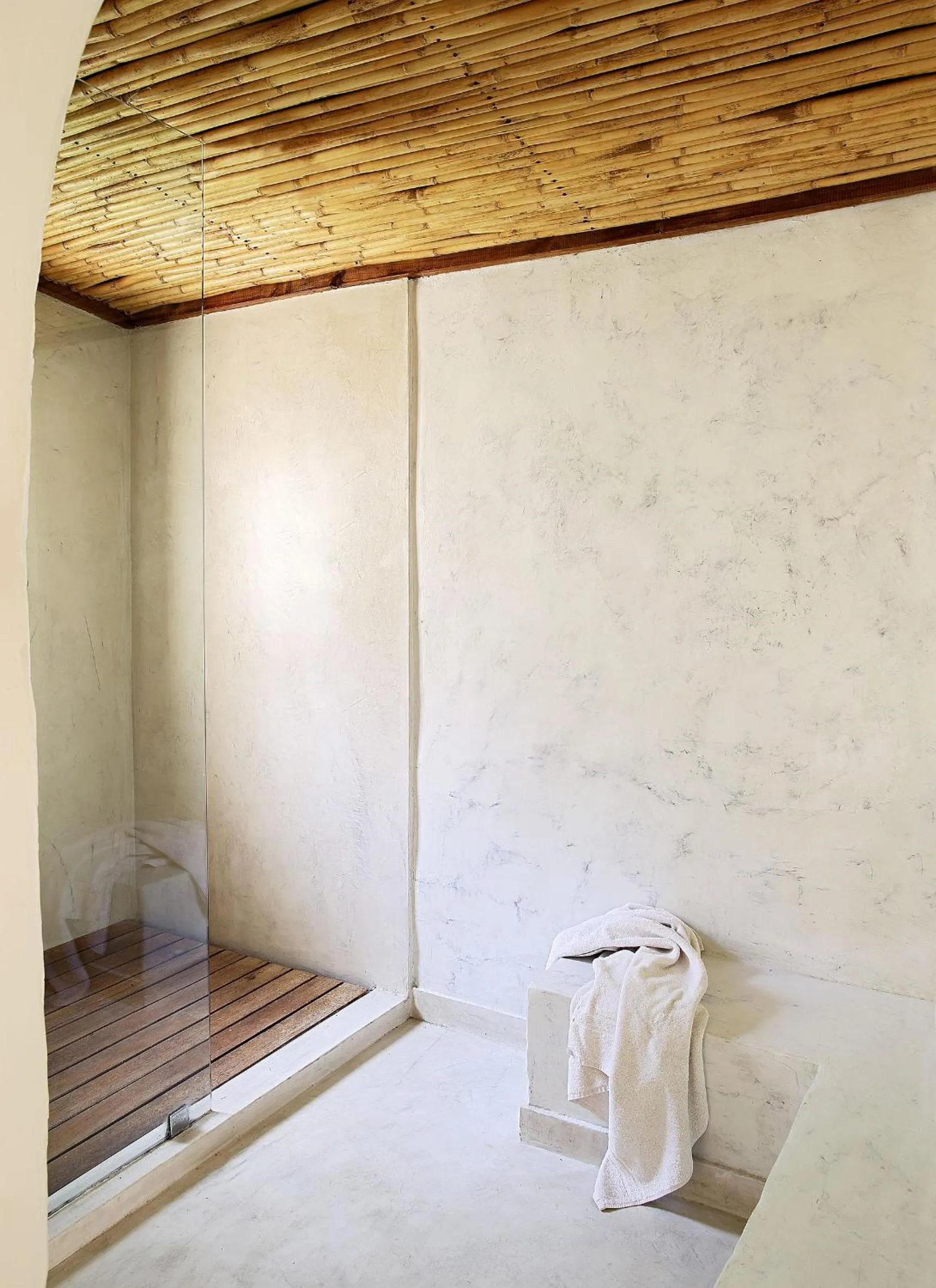 Bathroom, Bed in Elephant House