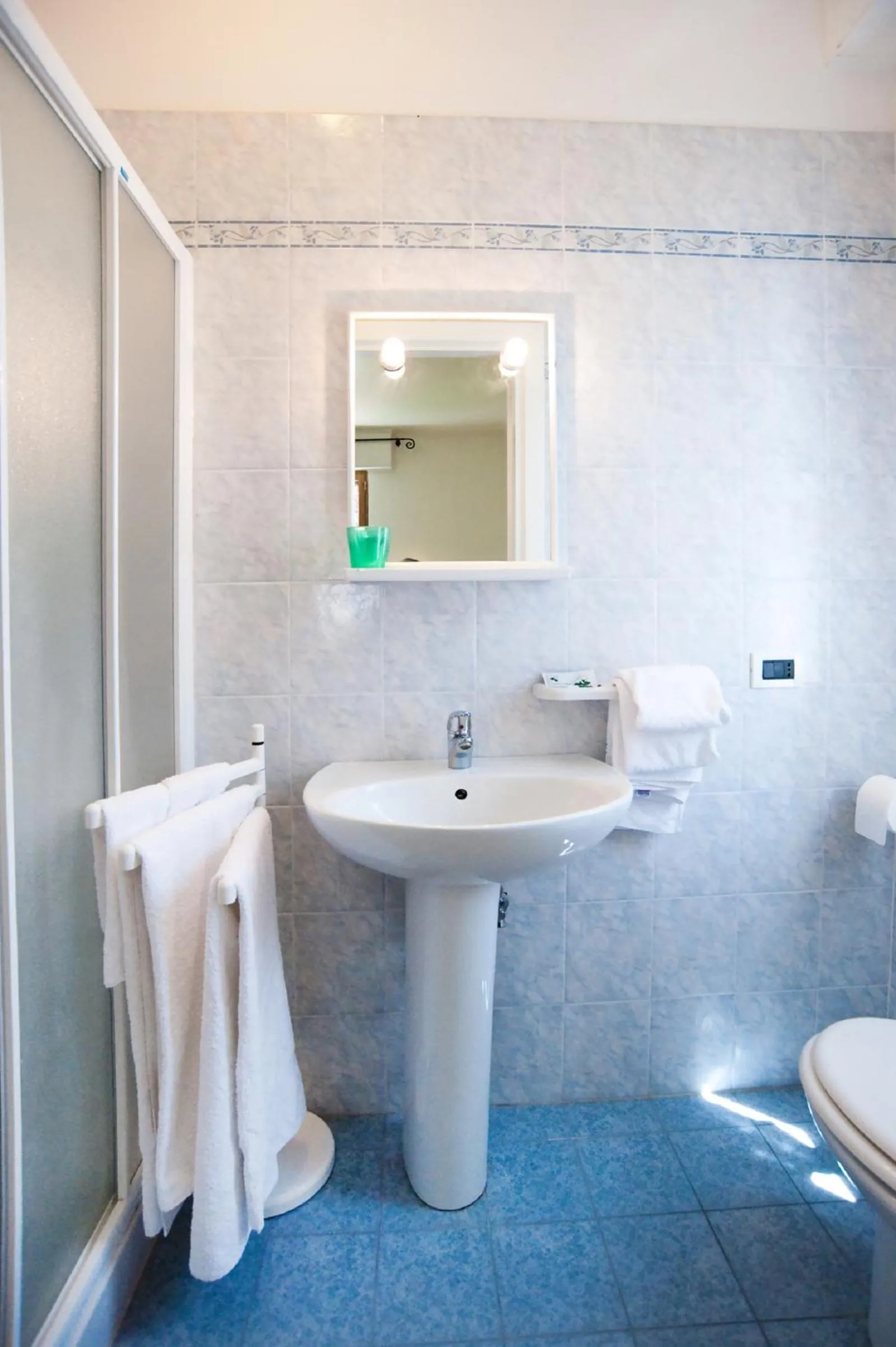 Bathroom in Hotel La Toscana