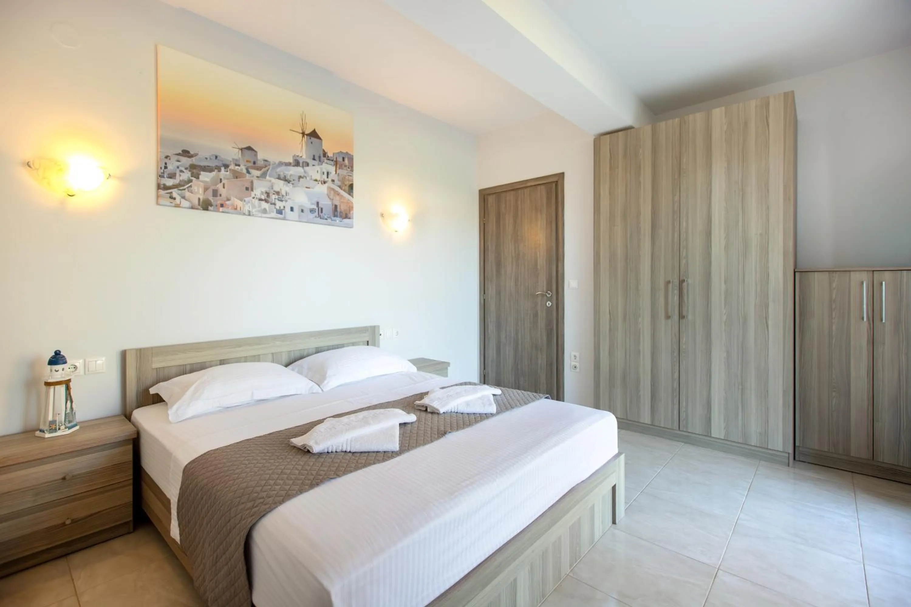 Bed in EllinFos Apartments