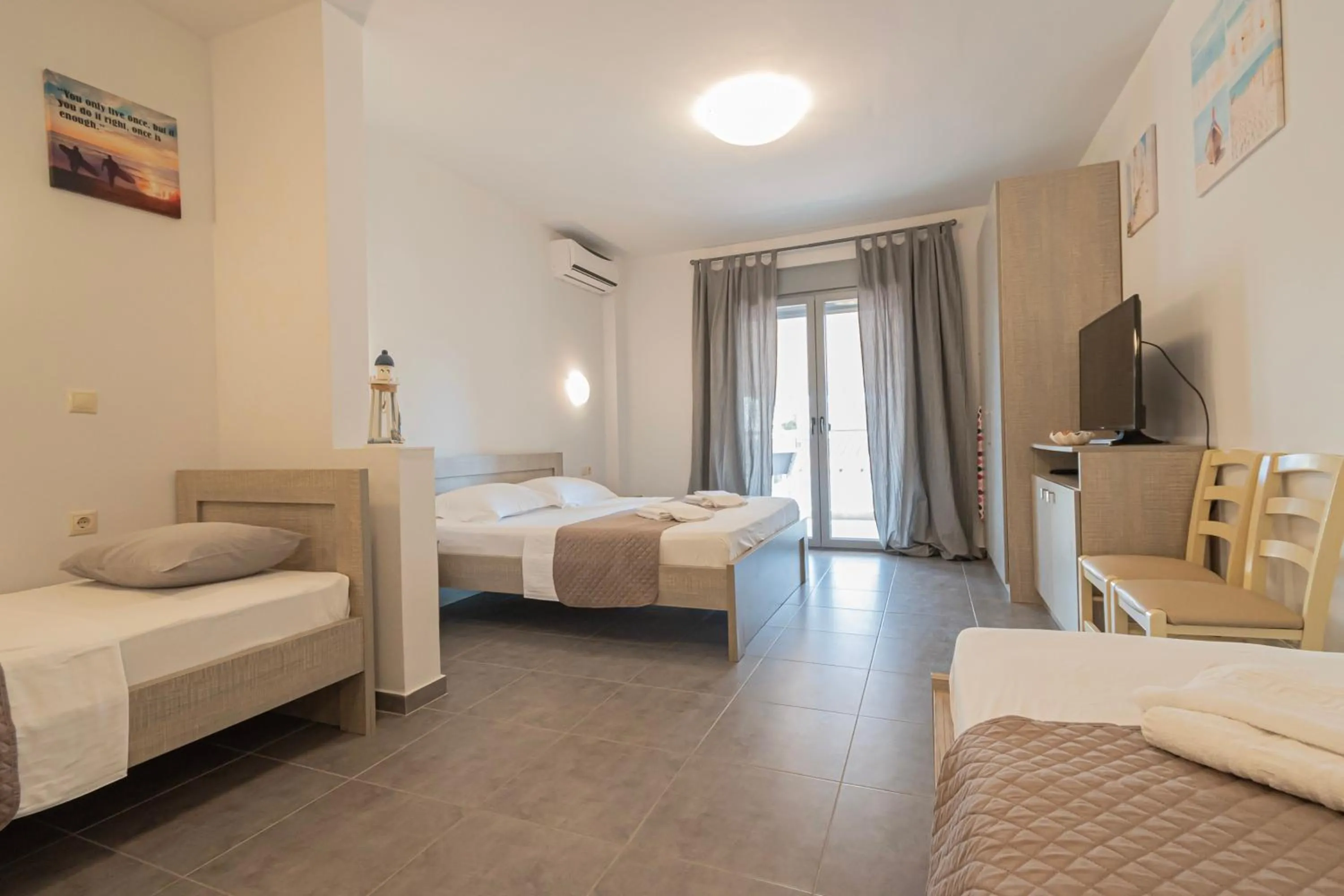 Bedroom, Bed in EllinFos Apartments