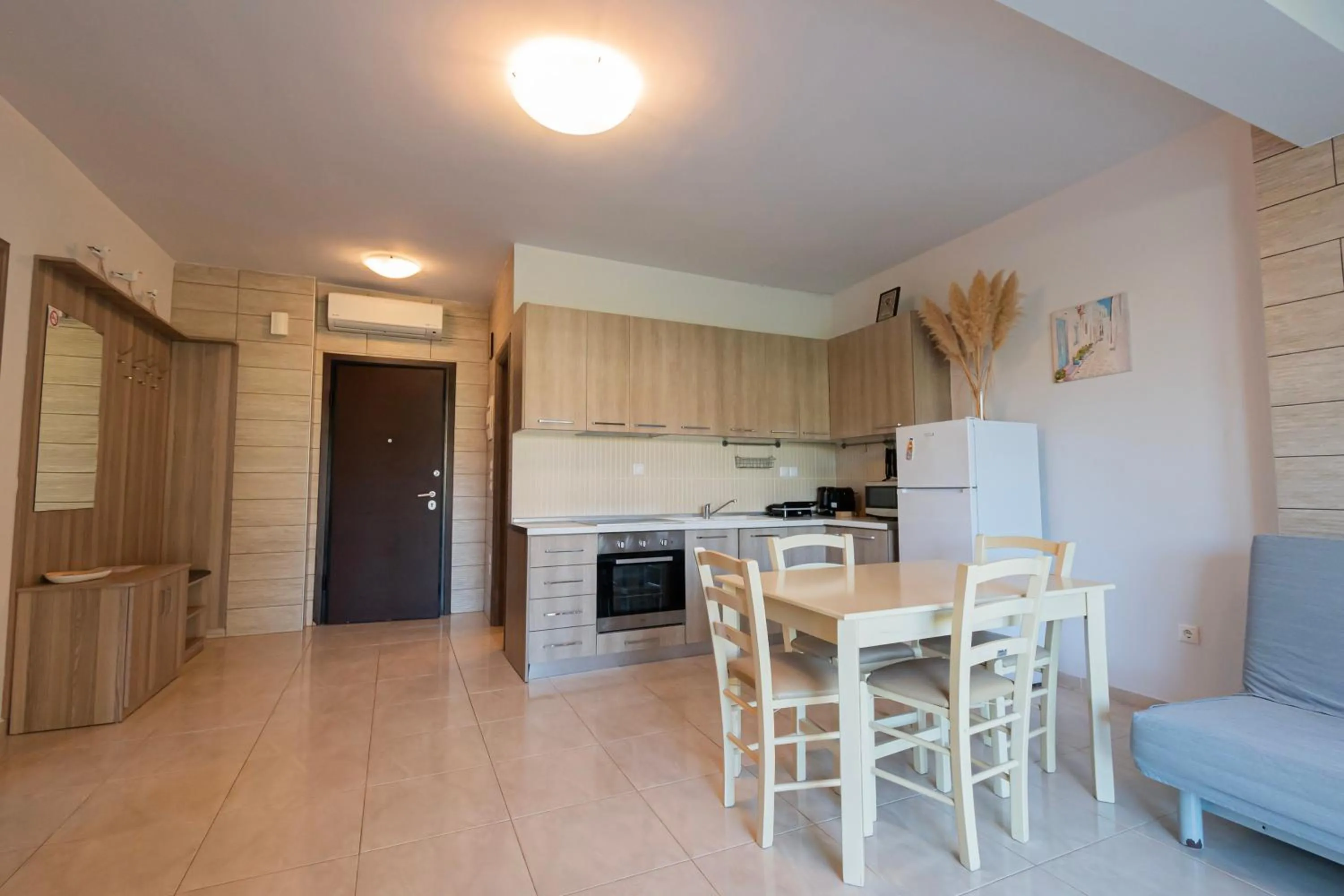 Kitchen or kitchenette in EllinFos Apartments