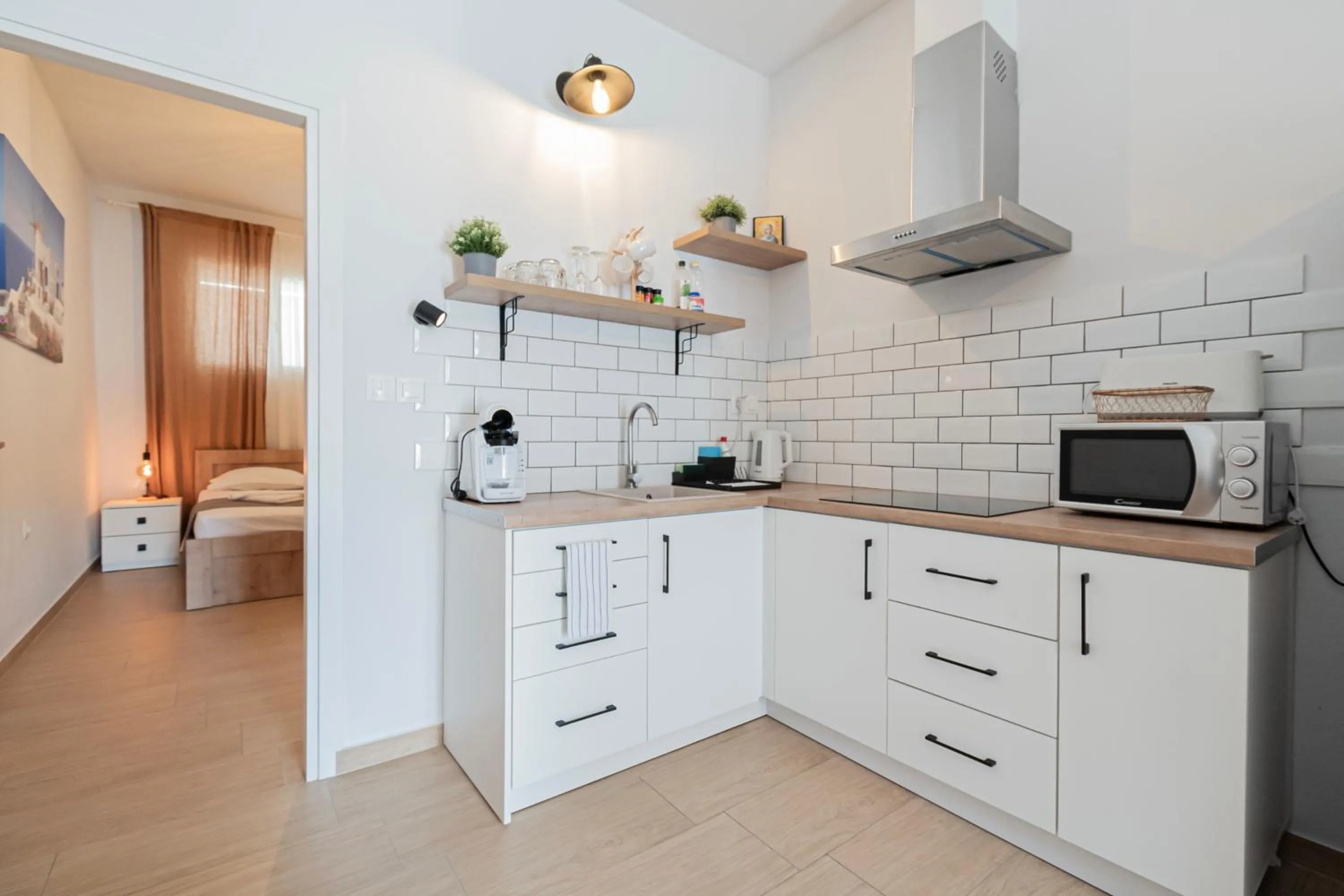 Coffee/tea facilities in EllinFos Apartments