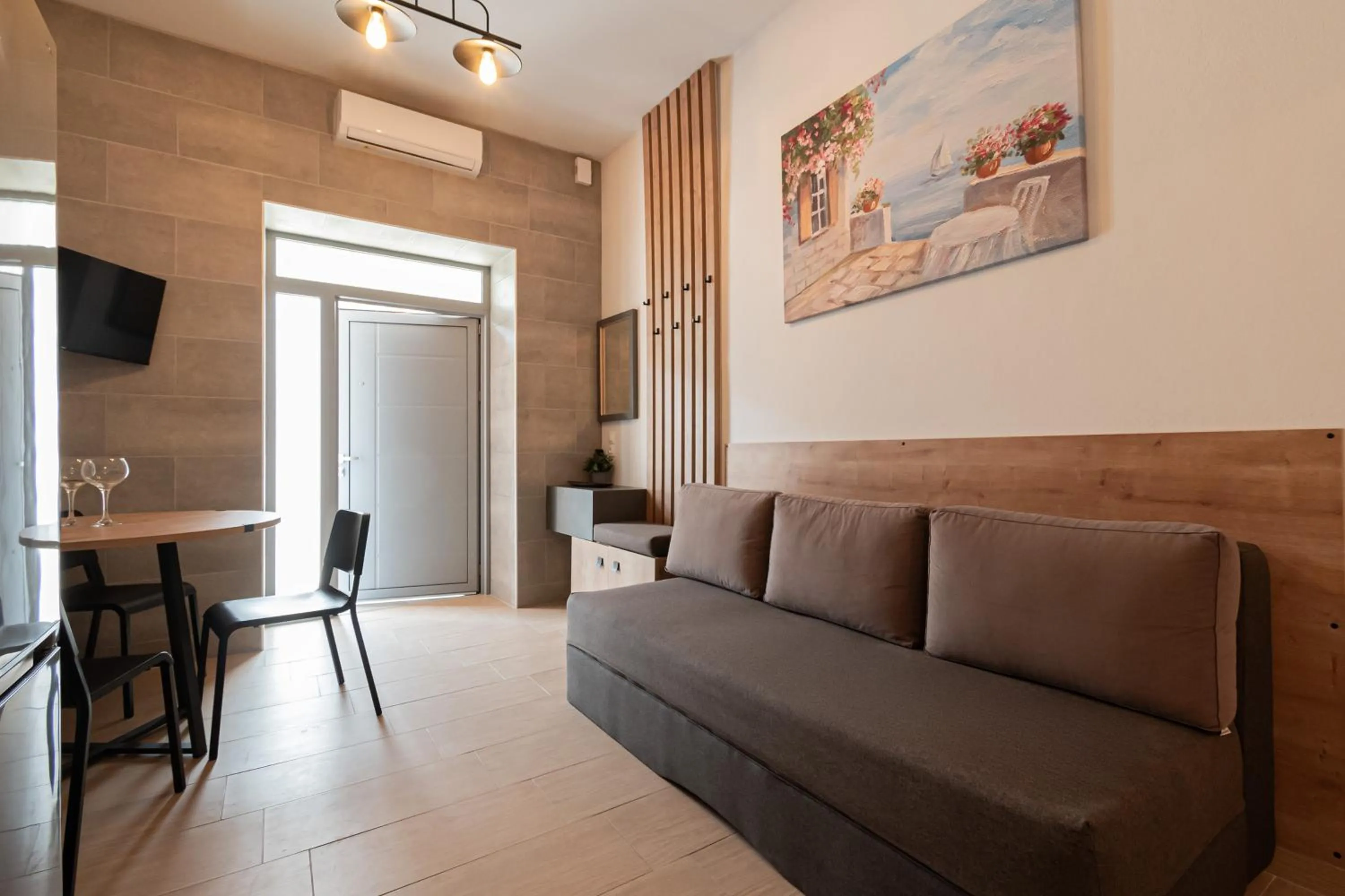 TV and multimedia in EllinFos Apartments
