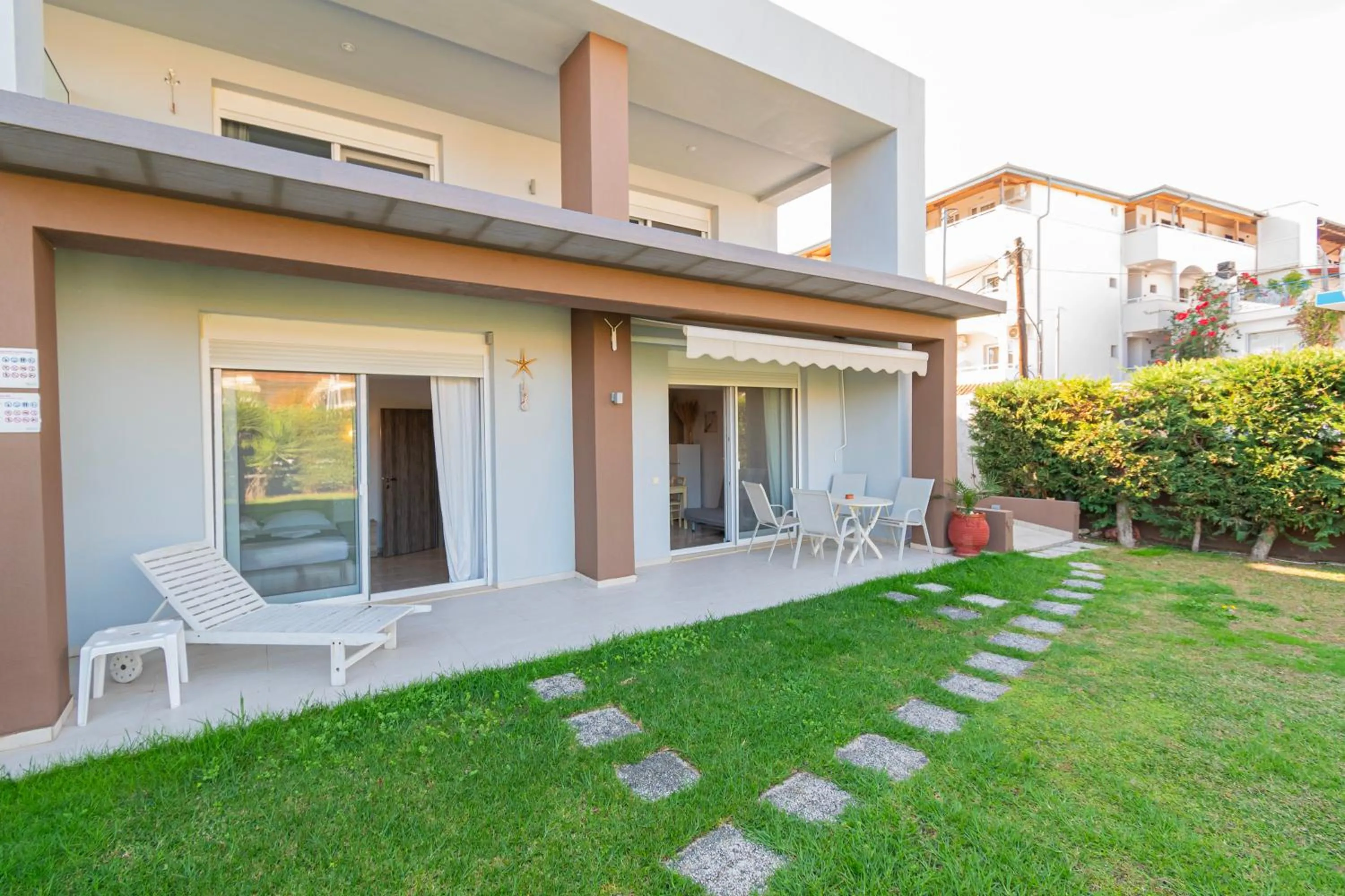 Property building in EllinFos Apartments