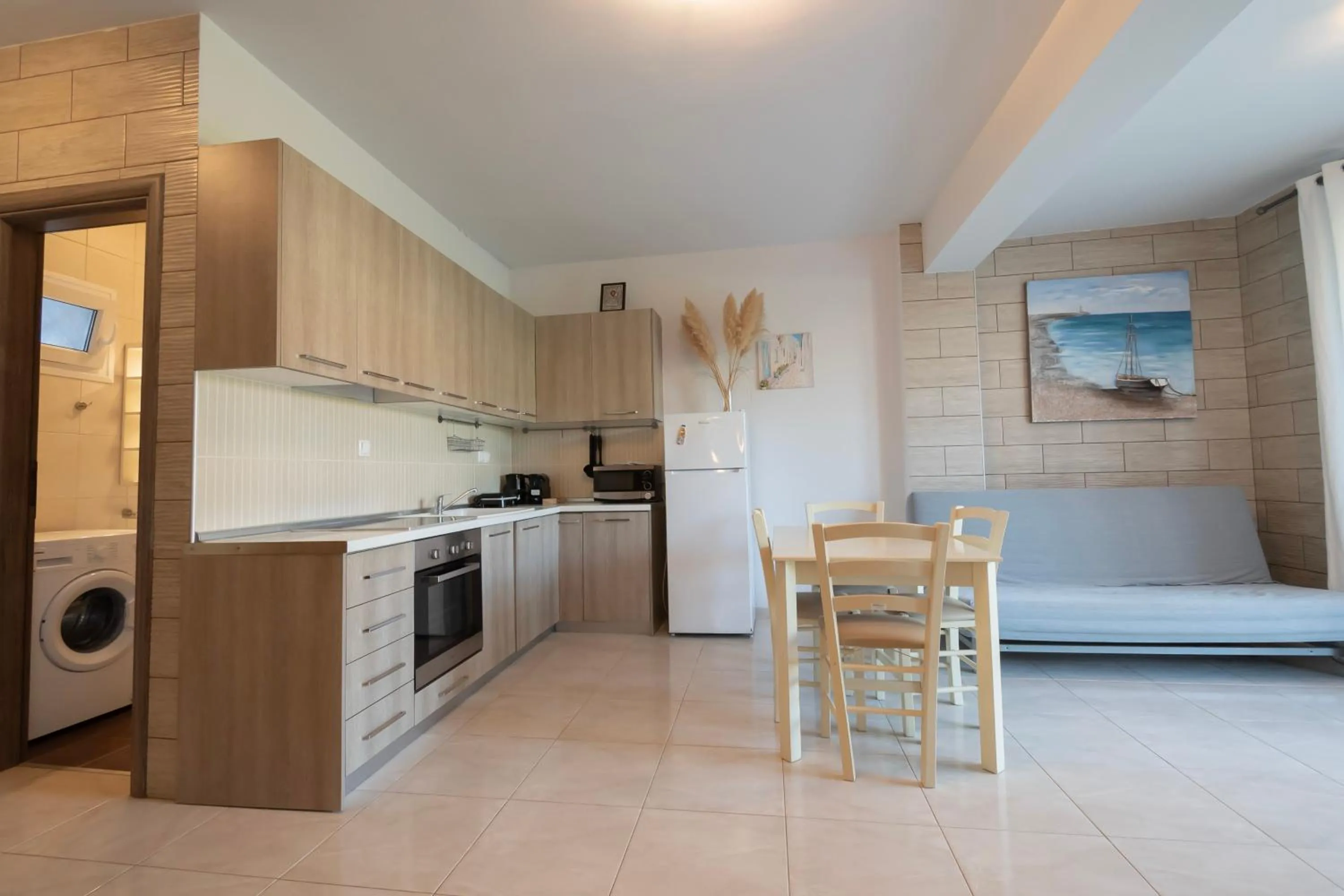 Kitchen or kitchenette in EllinFos Apartments