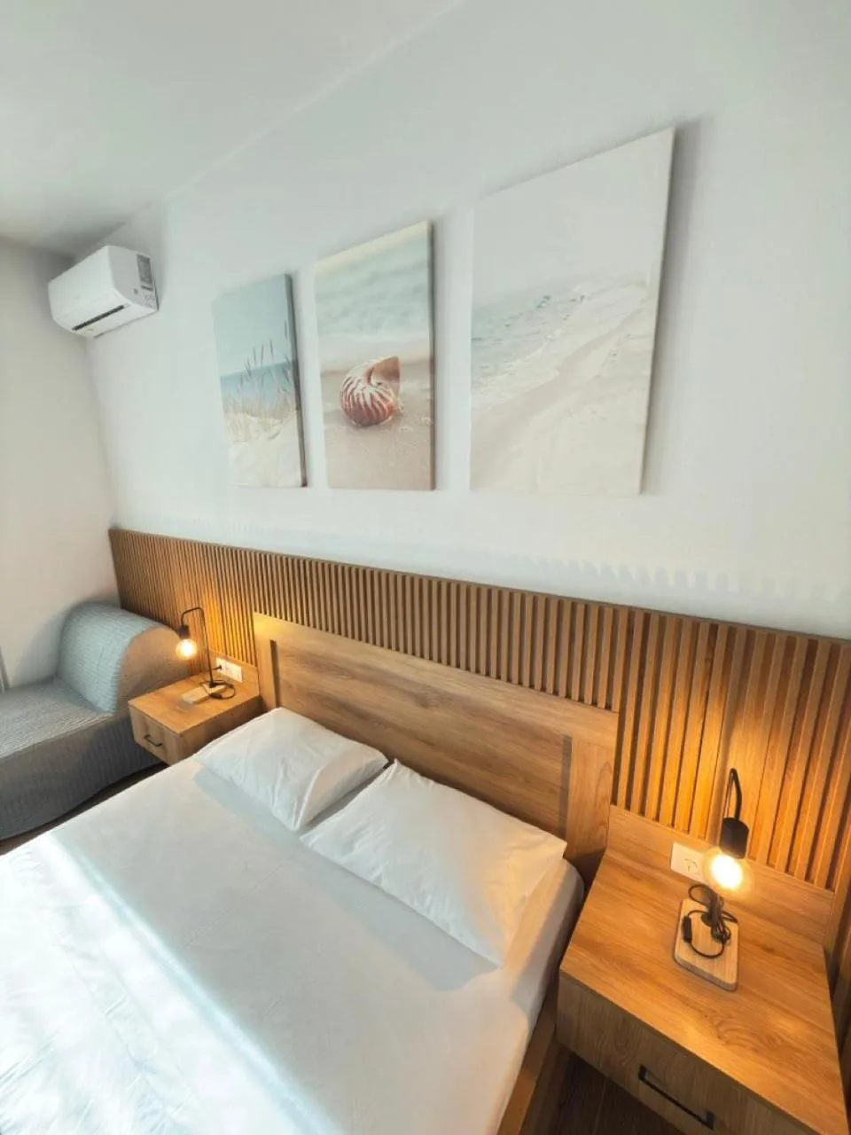 Bedroom, Bed in EllinFos Apartments
