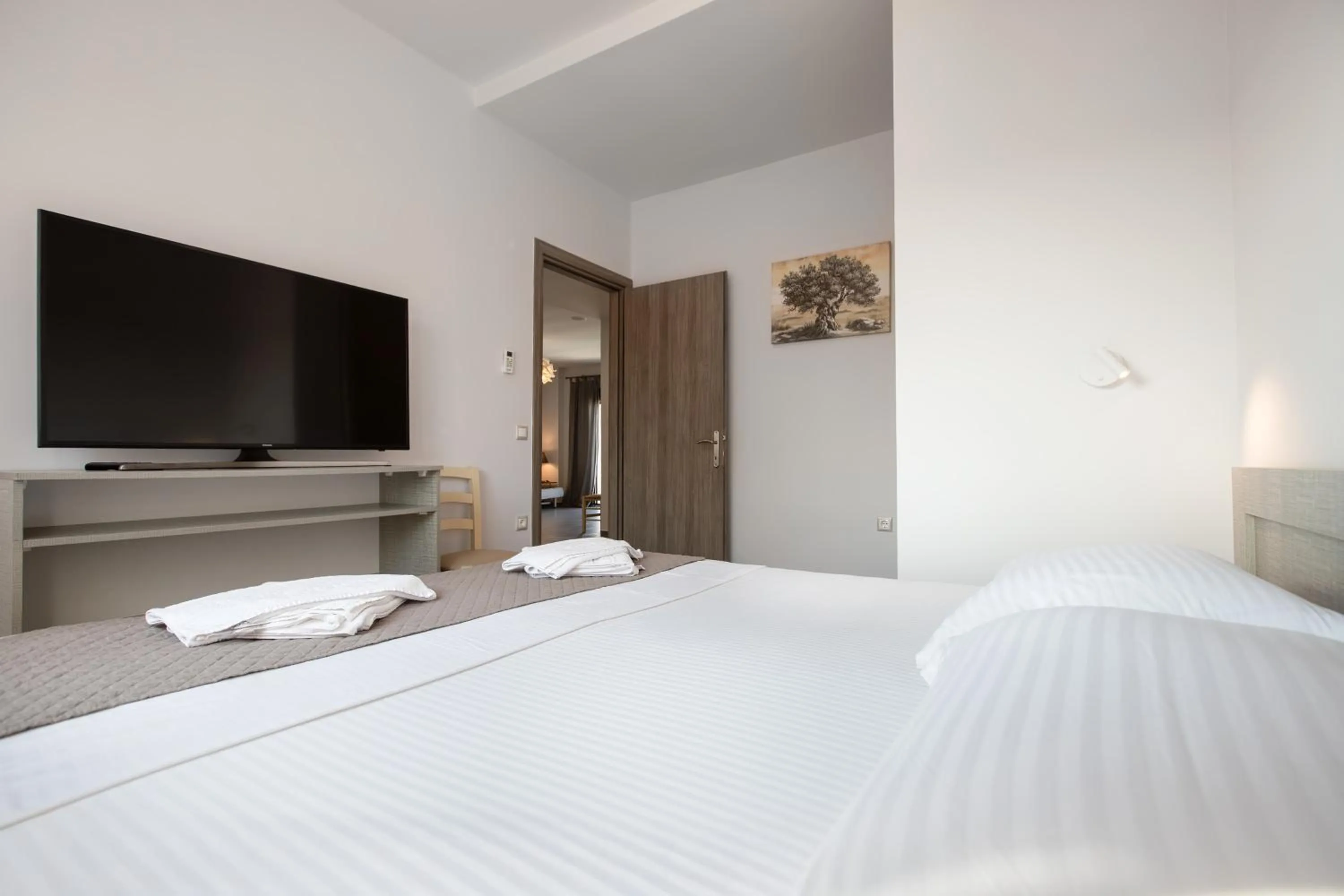 Bedroom, Bed in EllinFos Apartments