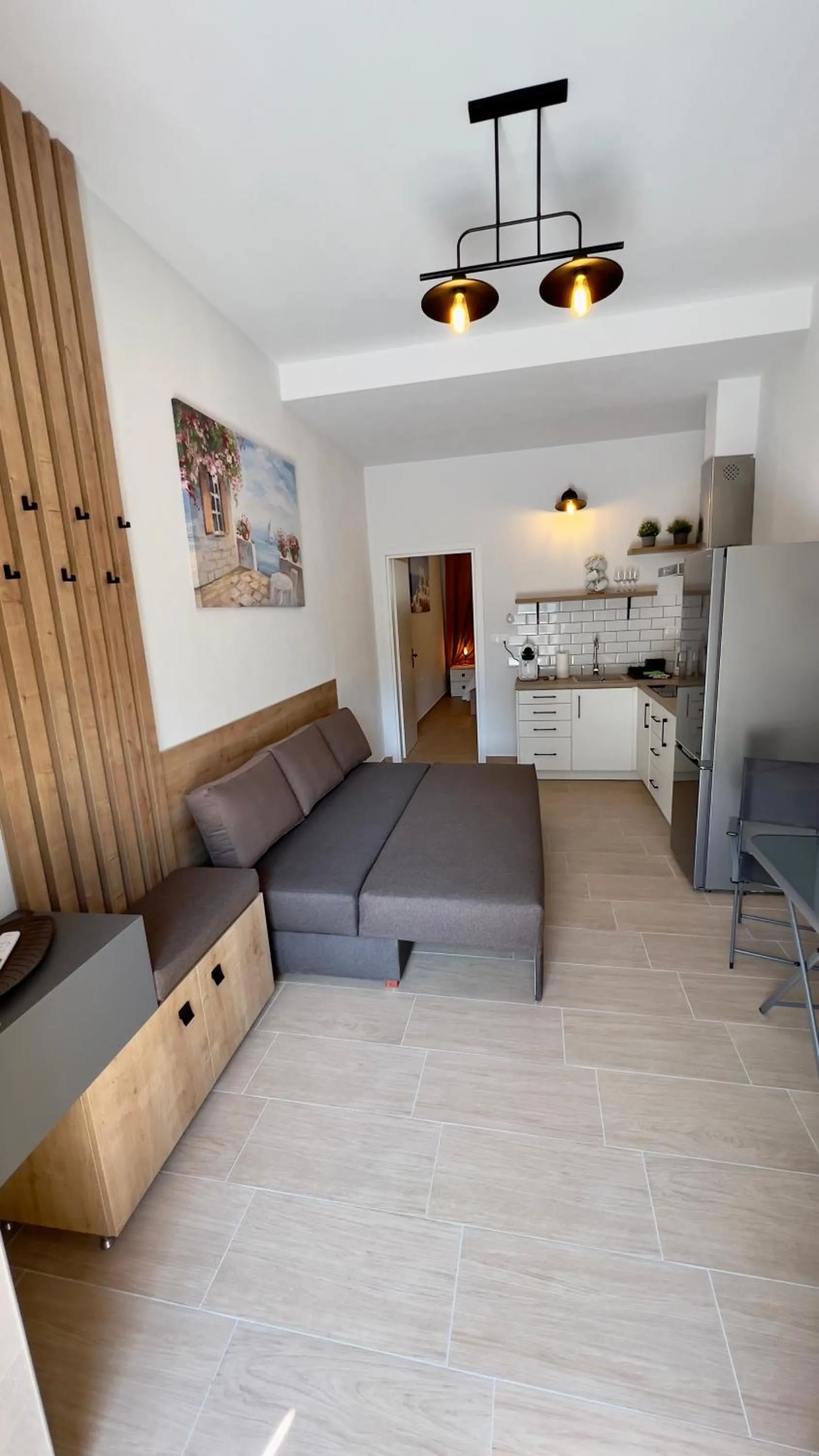 Kitchen or kitchenette in EllinFos Apartments