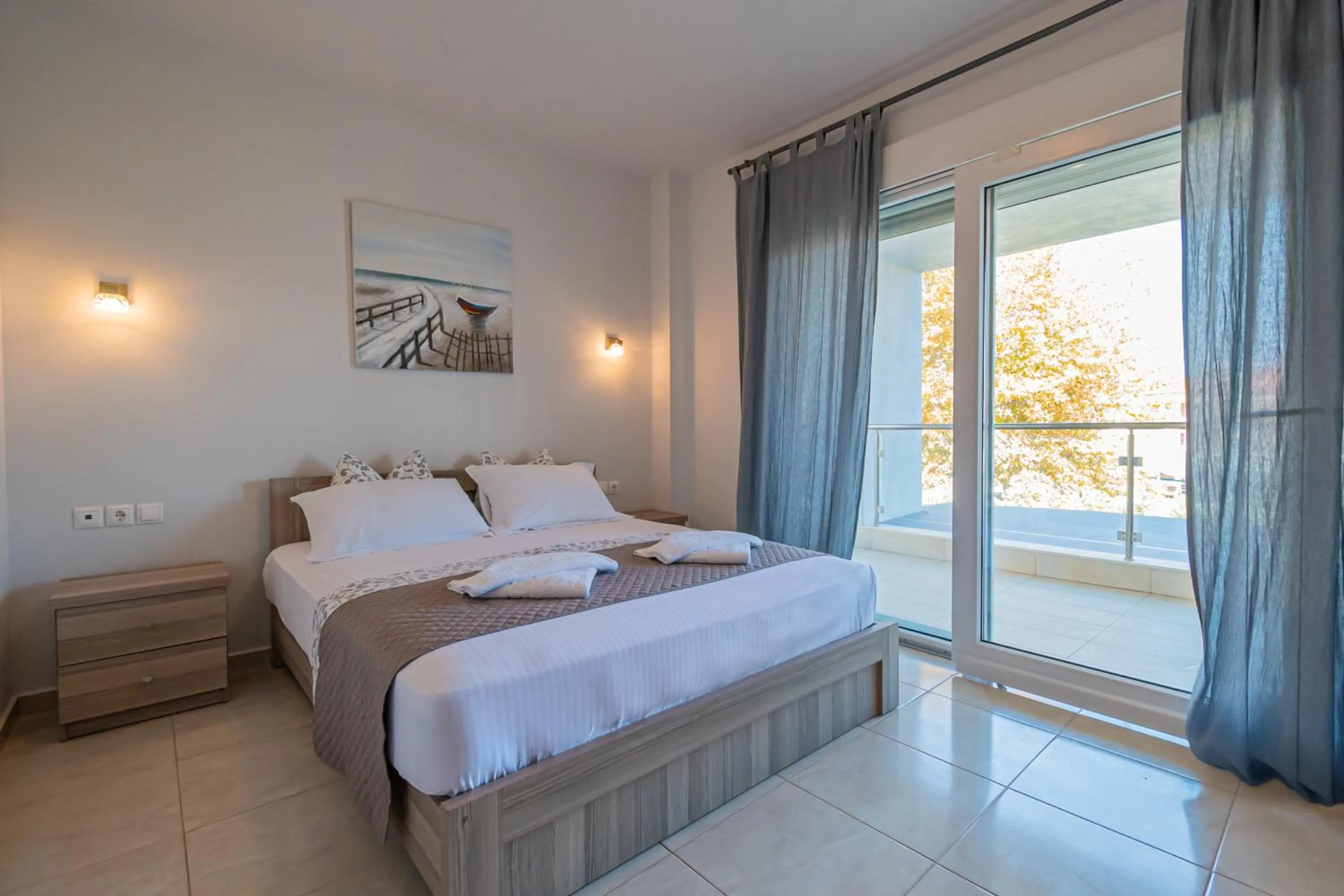 Bedroom, Bed in EllinFos Apartments