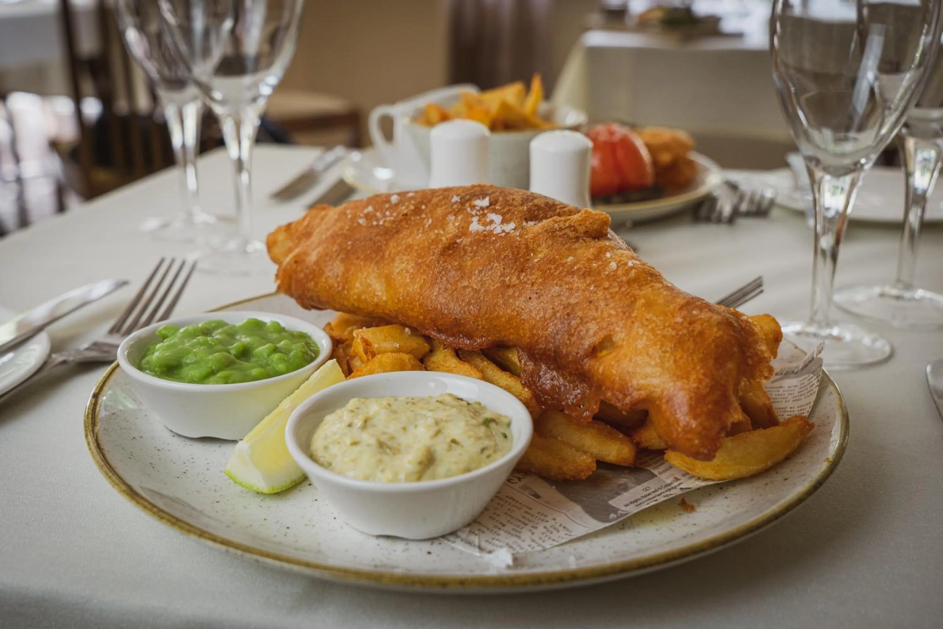 Restaurant/places to eat in Briery Wood Hotel