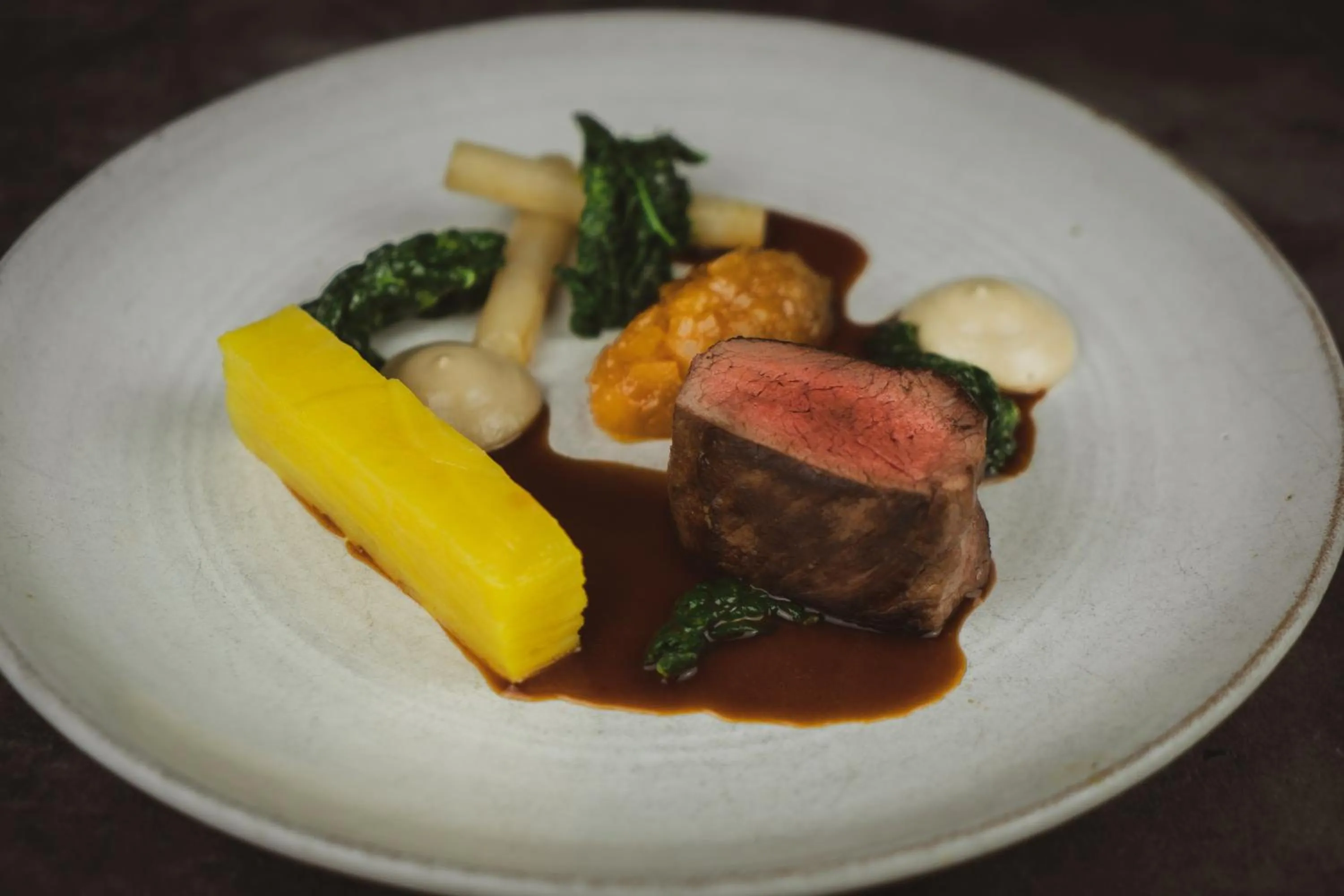 Restaurant/places to eat in Briery Wood Hotel